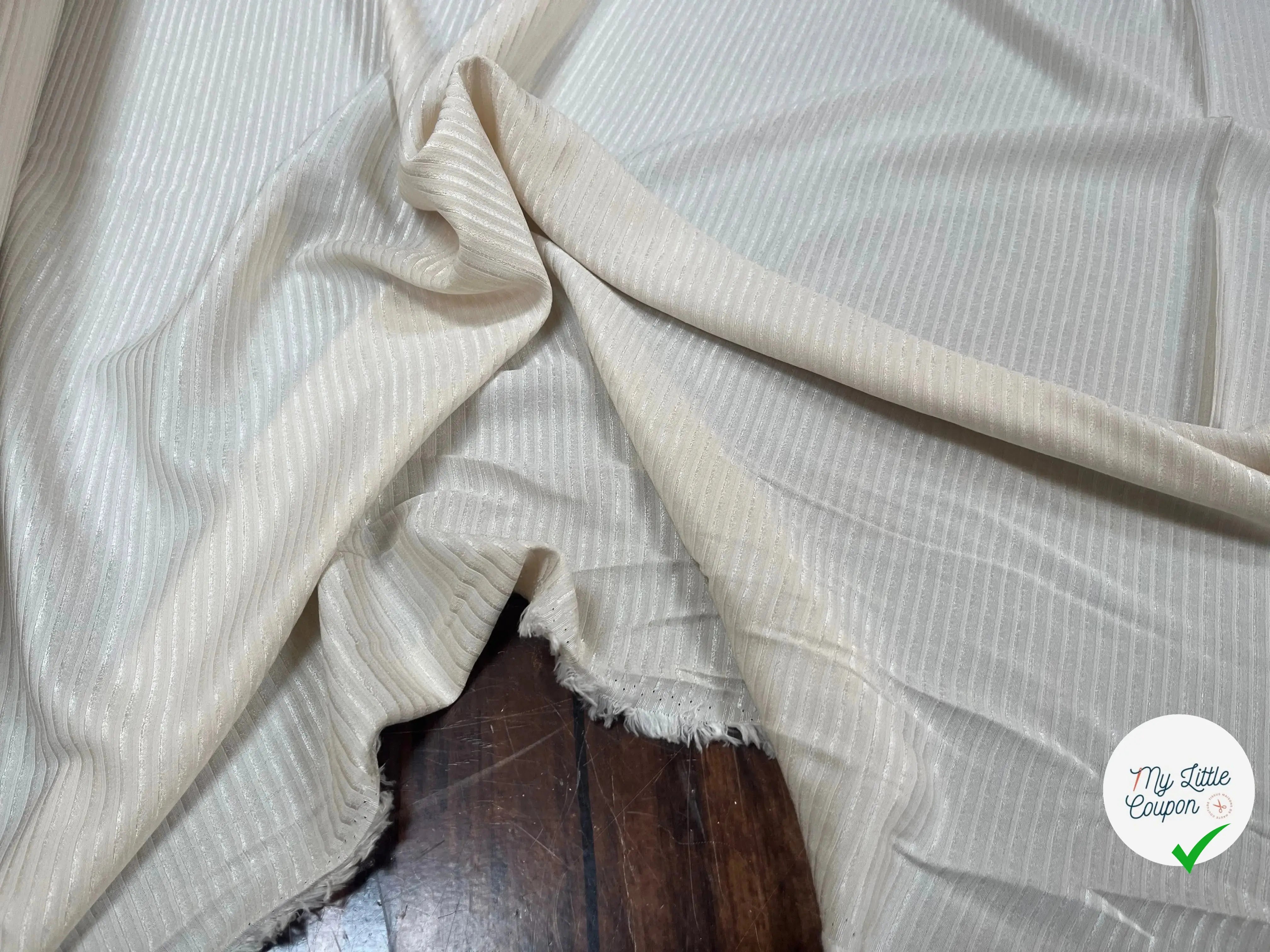 VISCOSE RAYURES SINCTILLANTES BEIGE À RAYURE - My Little Coupon