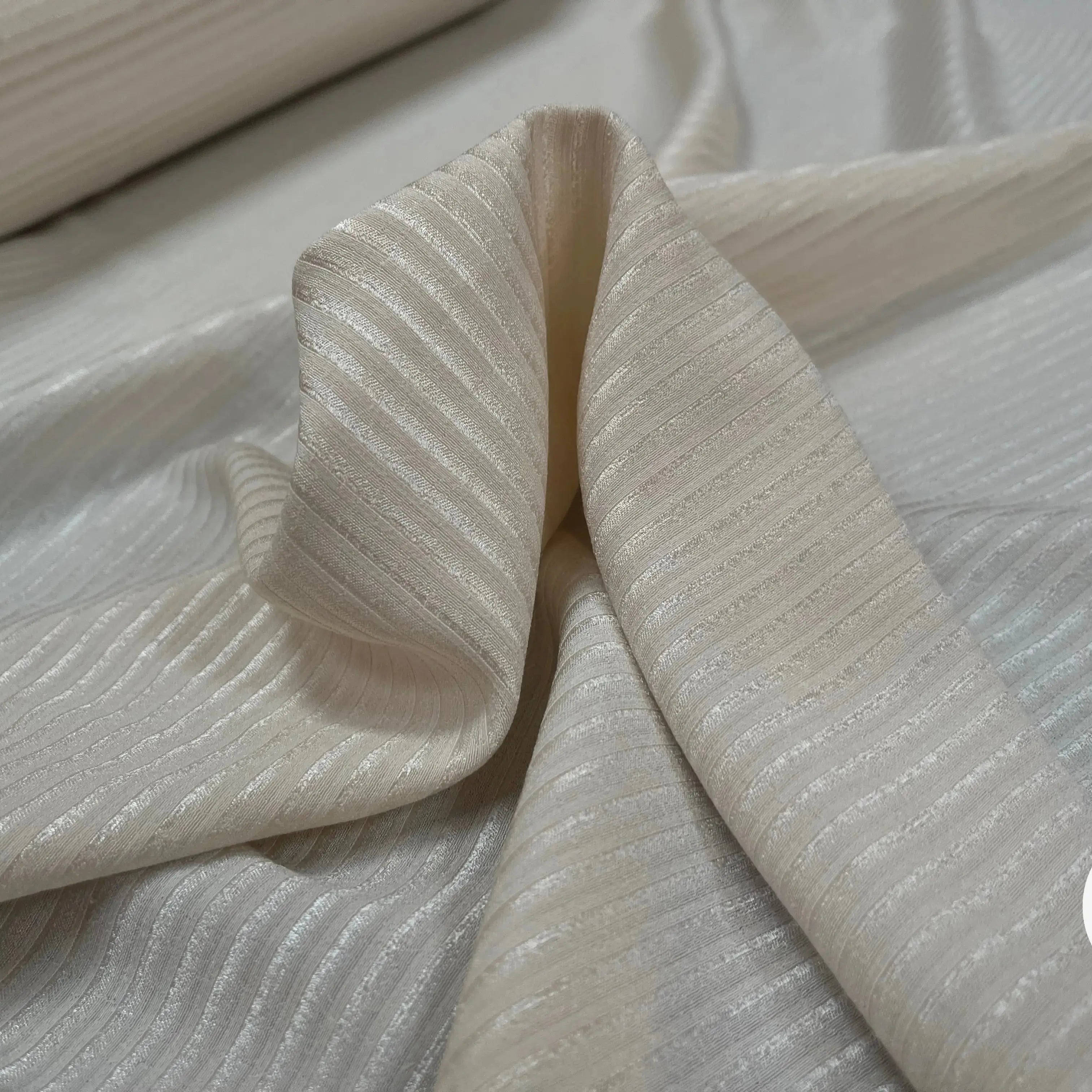 VISCOSE RAYURES SINCTILLANTES BEIGE À RAYURE - My Little Coupon