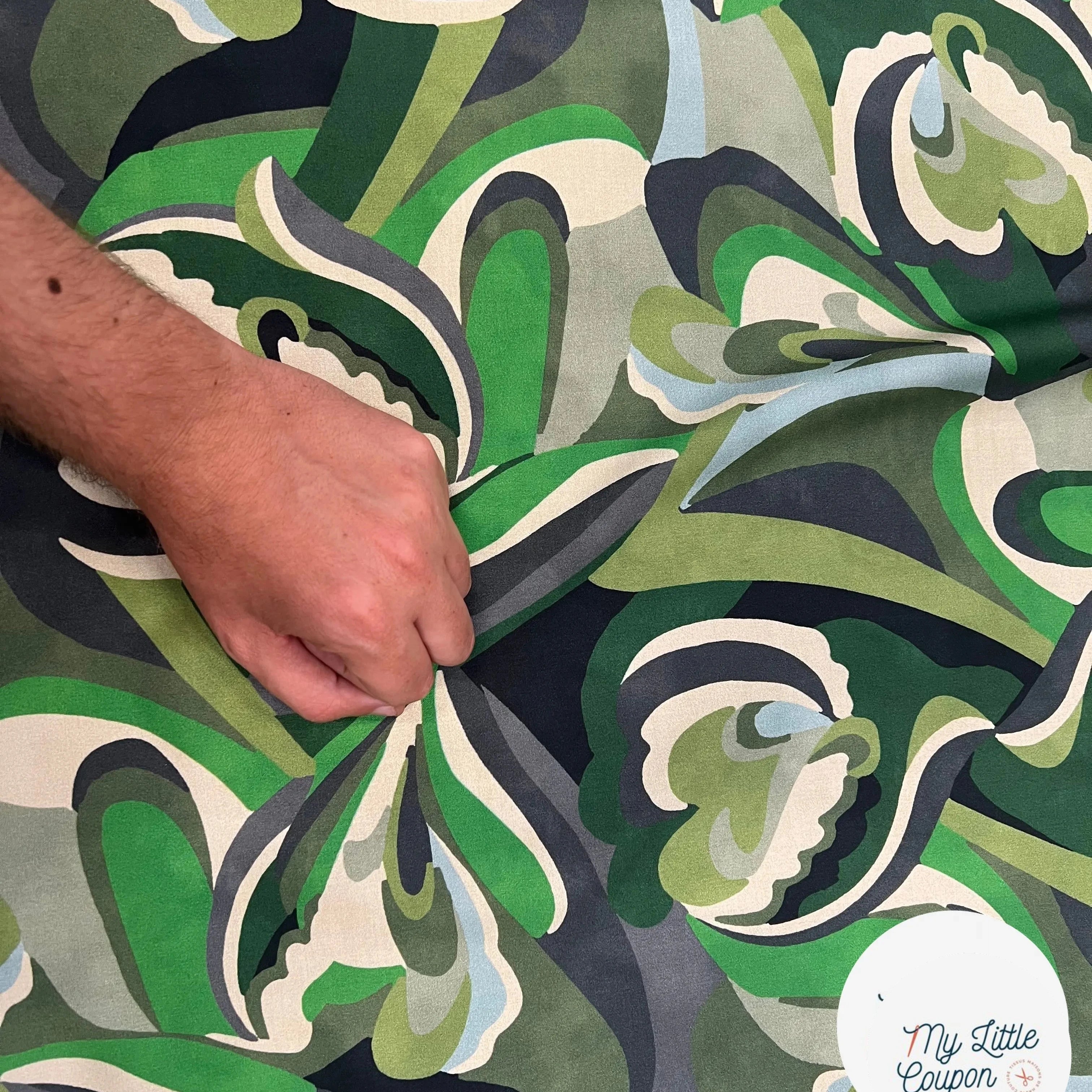 VISCOSE VERTE & CREME MOTIF FLORAL - My Little Coupon
