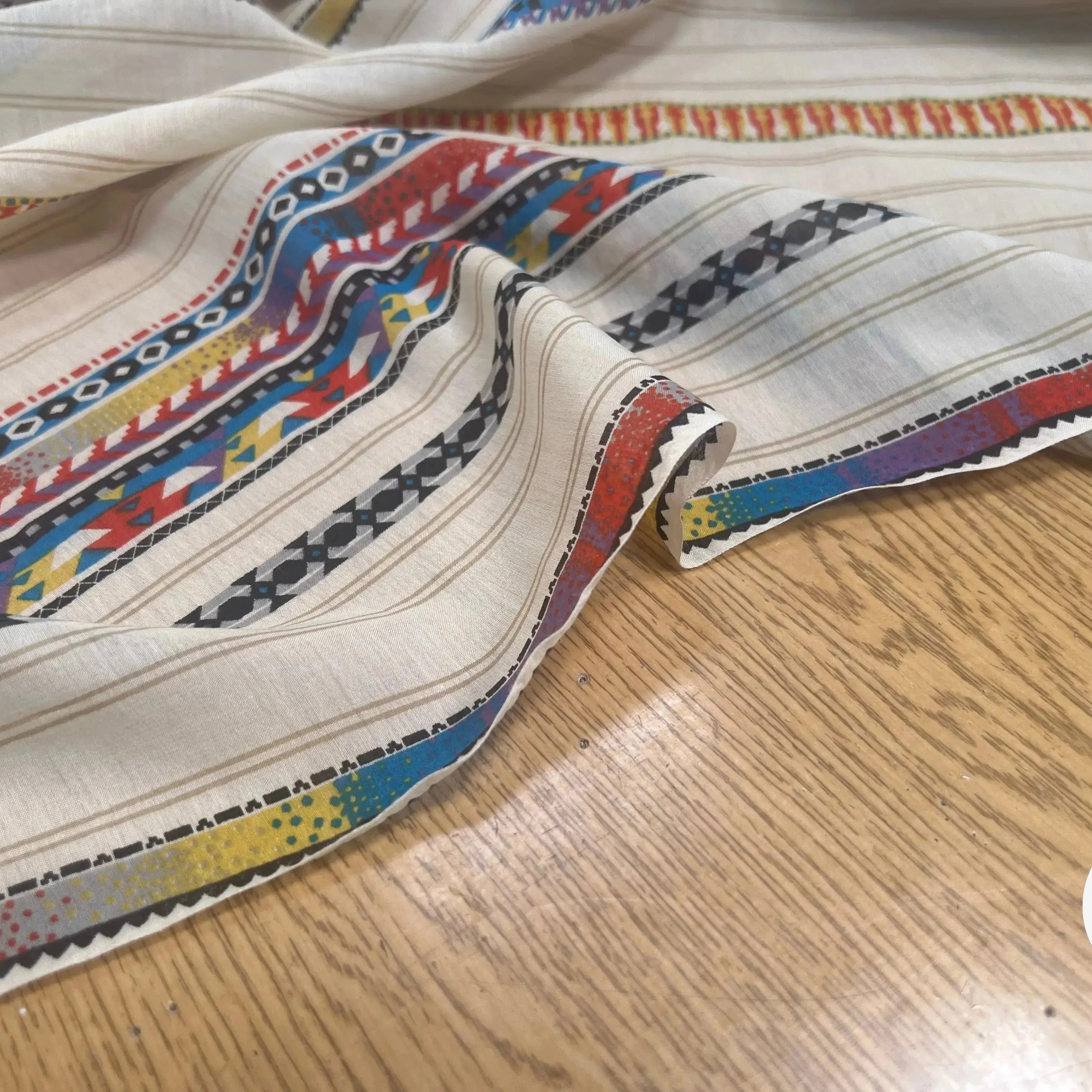 VOILE DE COTON SOIE FOND BEIGE MOTIFS HIPPIE - My Little Coupon