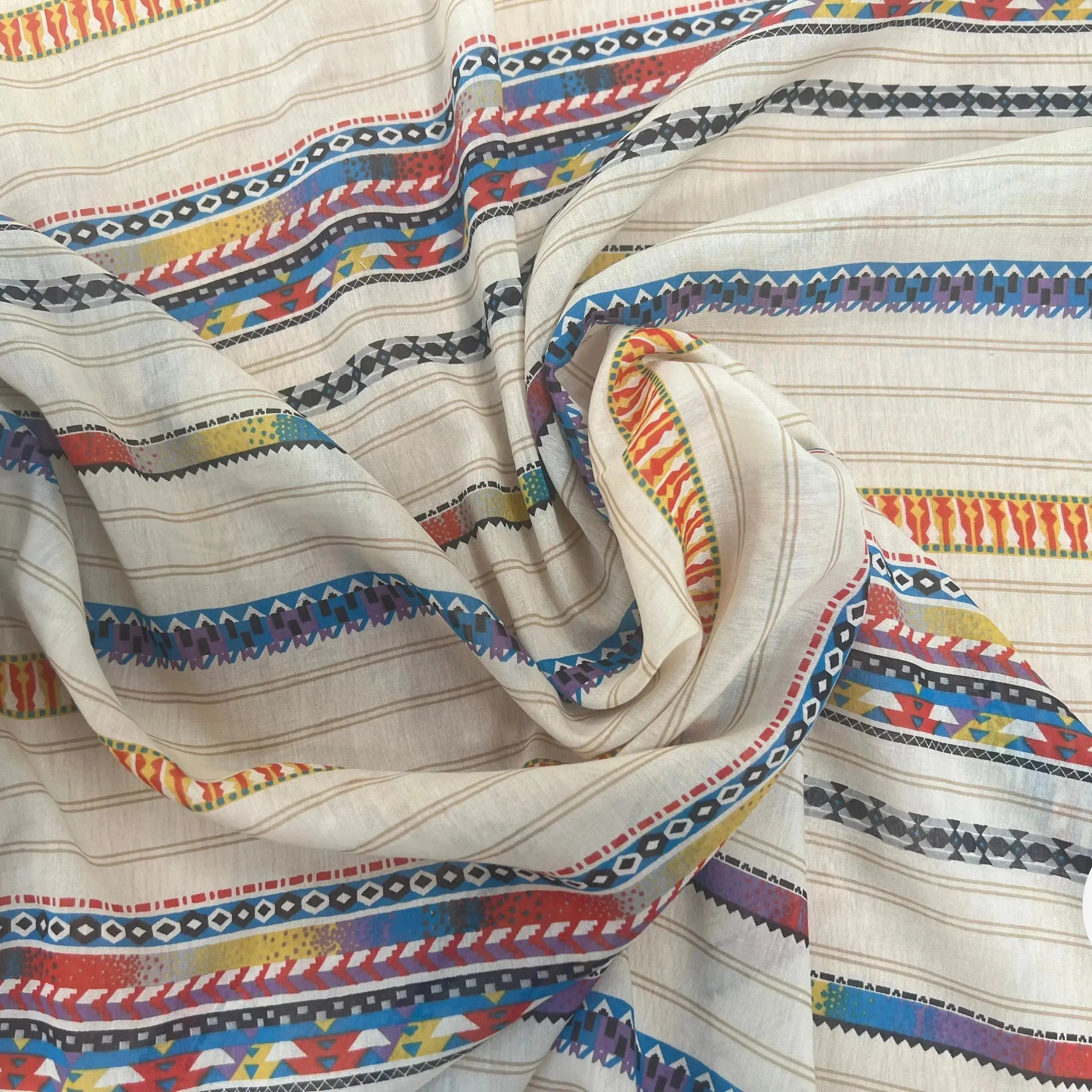 VOILE DE COTON SOIE FOND BEIGE MOTIFS HIPPIE - My Little Coupon