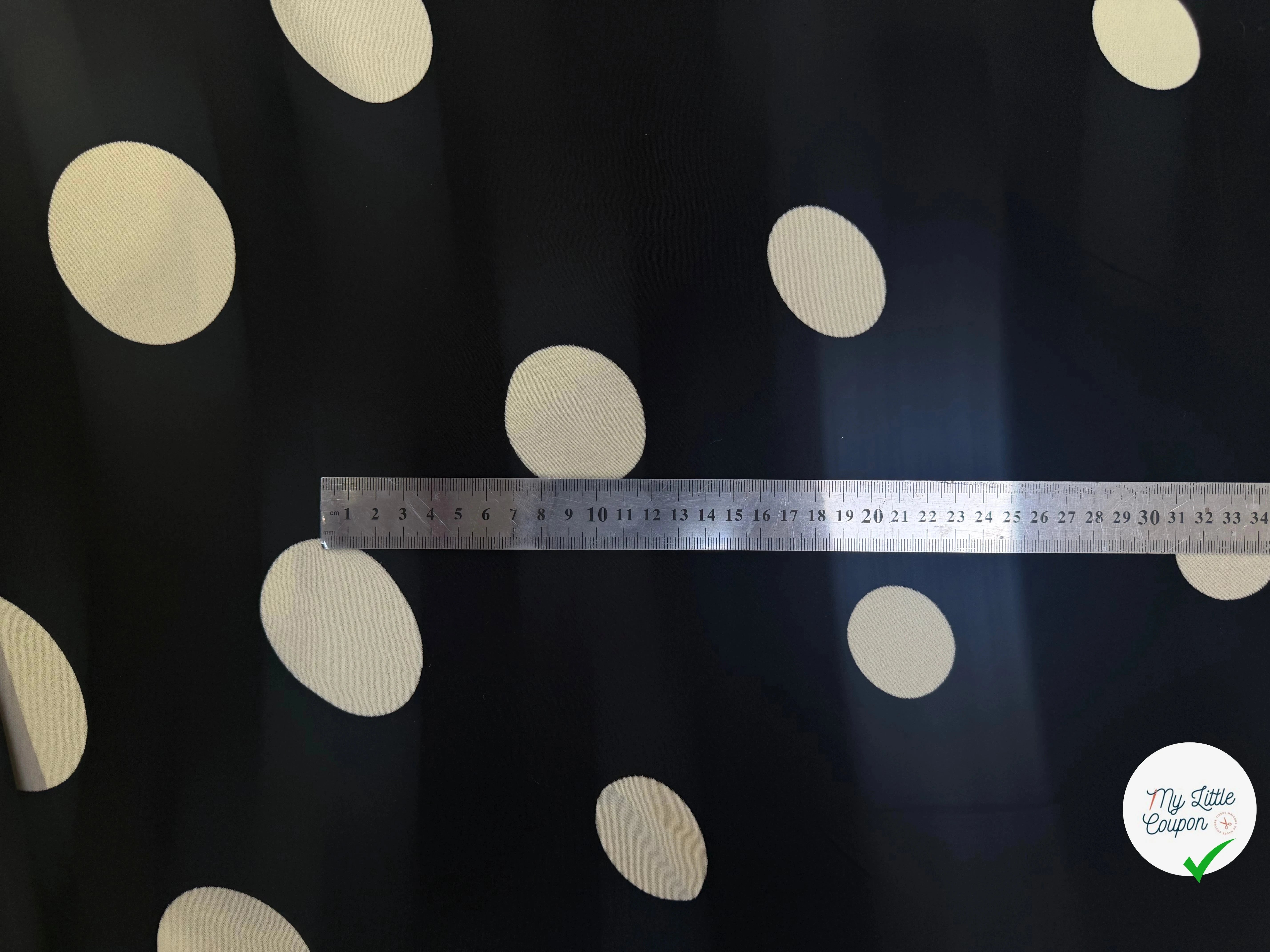 CREPE MAROCAIN 100% VISCOSE NOIR POIS BLANC CASSÉ - My Little Coupon