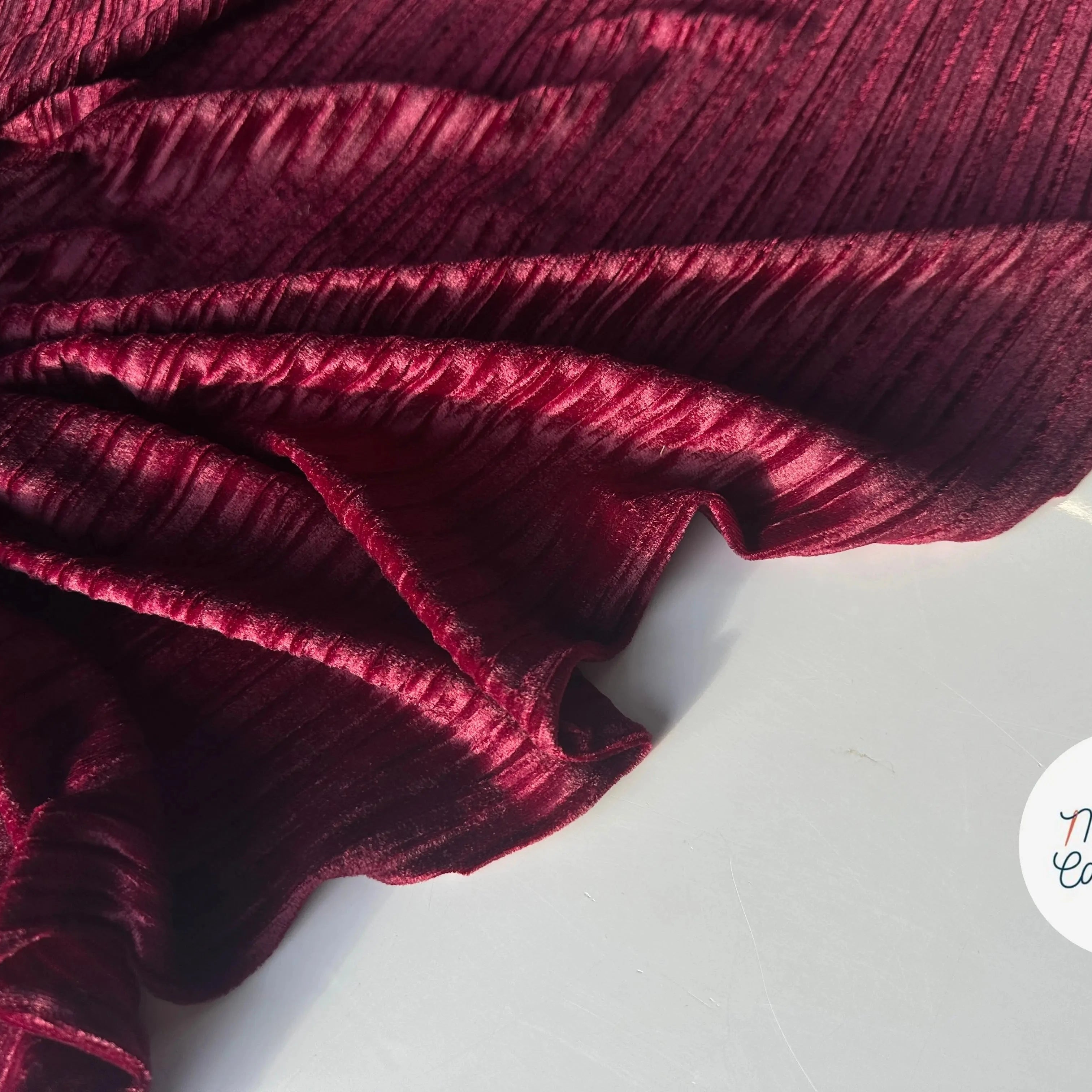 VELOURS PLISSÉ ROUGE LIE DE VIN MLC INTERN