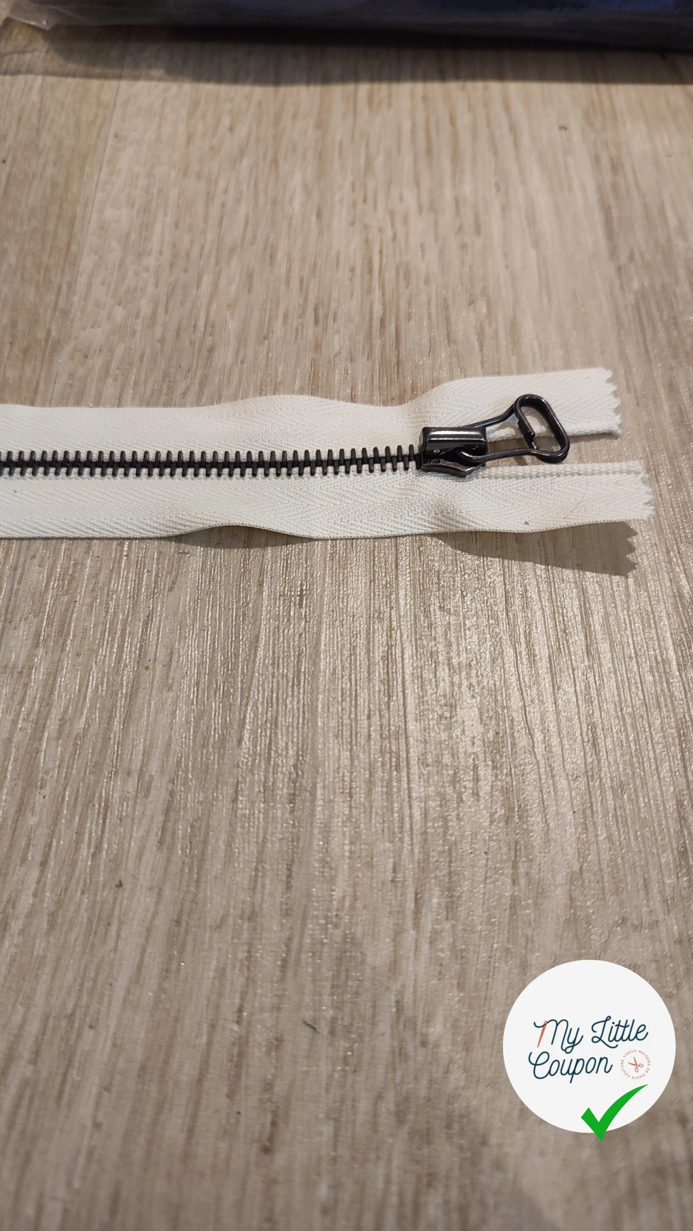 (Copie) FERMETURE RIRI MÉTAL NON SÉPARABLE 14CM BLEU CLAIR M6 - My Little Coupon