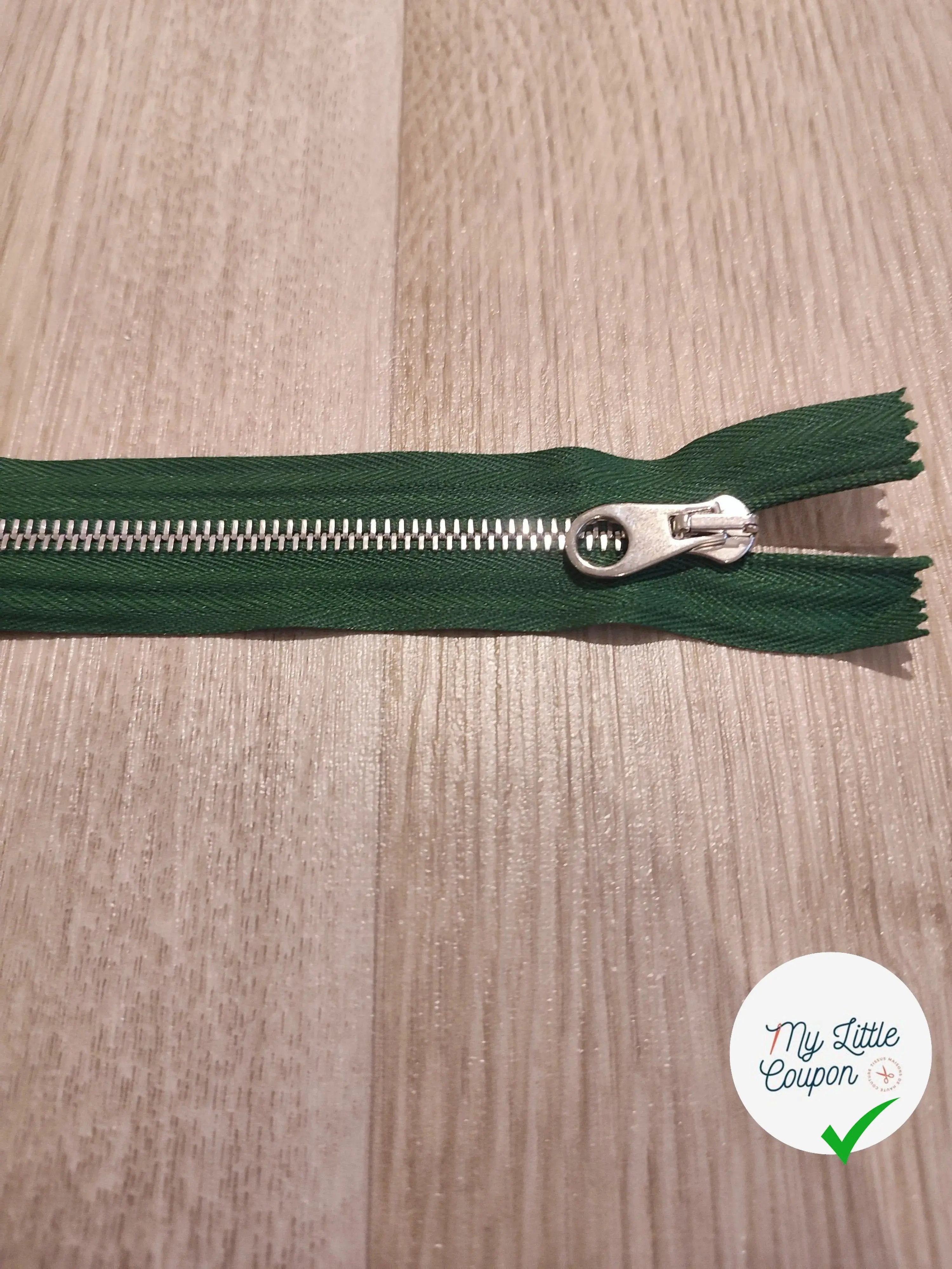 (Copie) FERMETURE RIRI METAL SÉPARABLE 80CM VERT SAPIN M6 - My Little Coupon