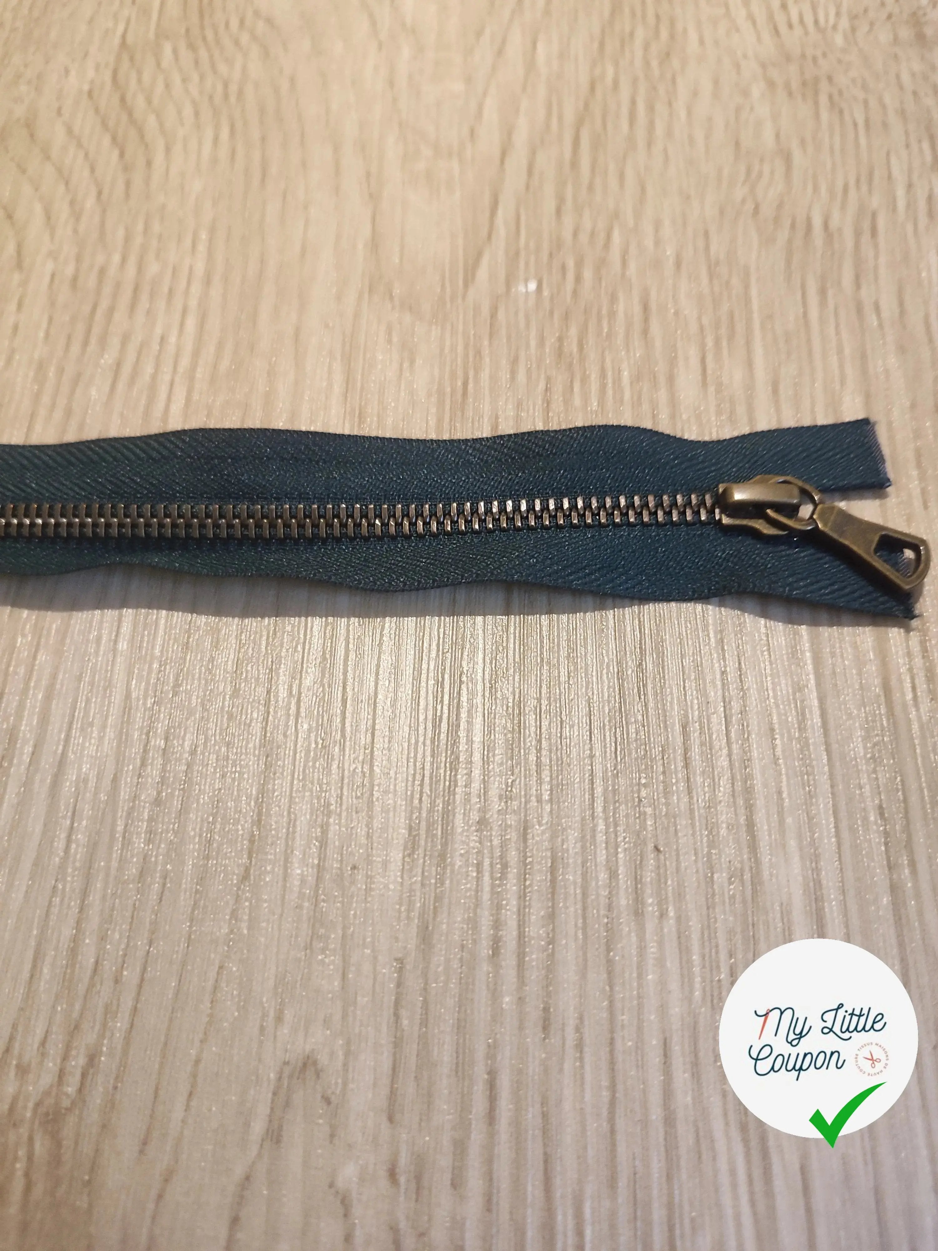 FERMETURE RIRI METAL SÉPARABLE 65CM VERT FONCÉ - My Little Coupon