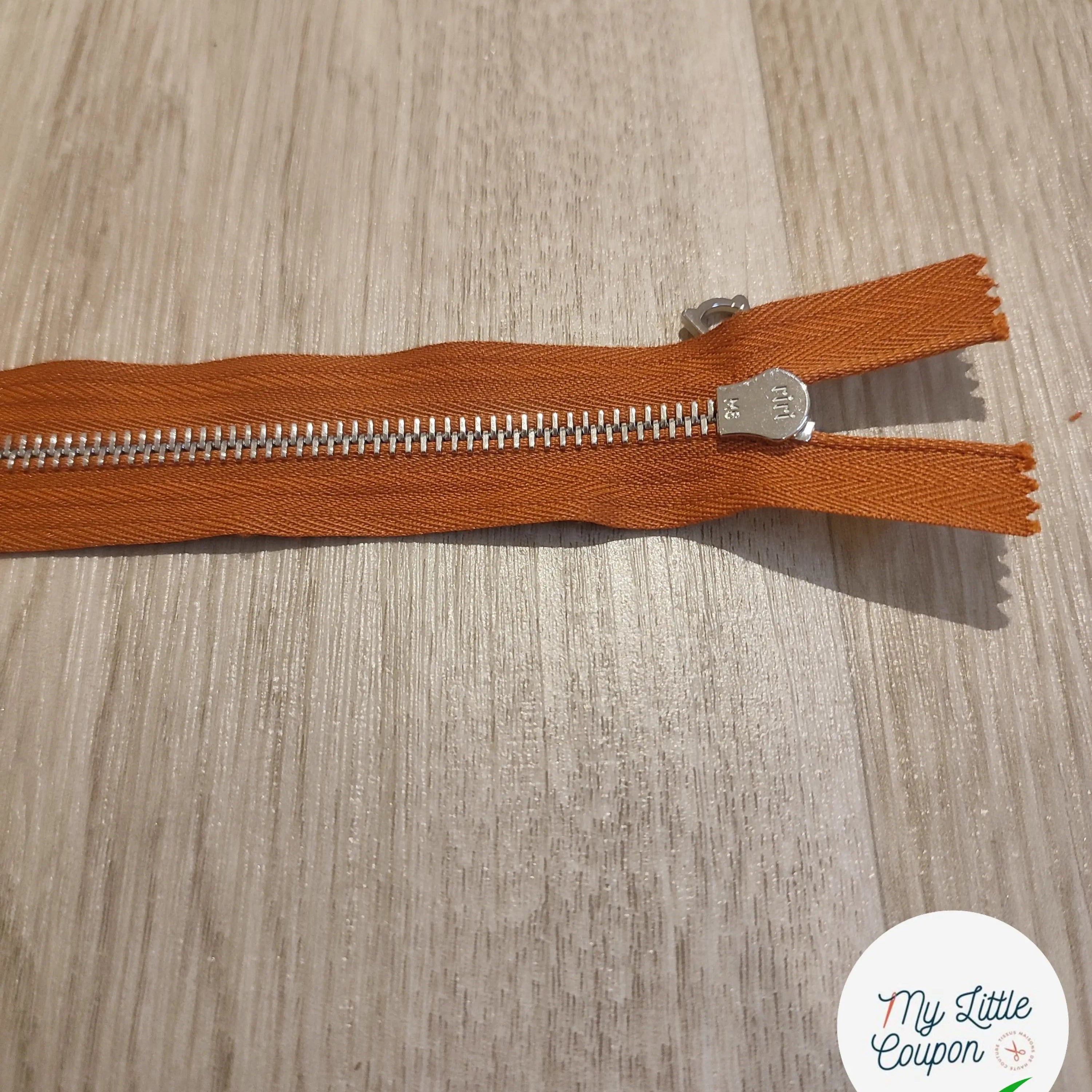 (Copie) FERMETURE RIRI METAL SÉPARABLE DOUBLE CHEMINS 90CM MARRIN NOISETTE - My Little Coupon