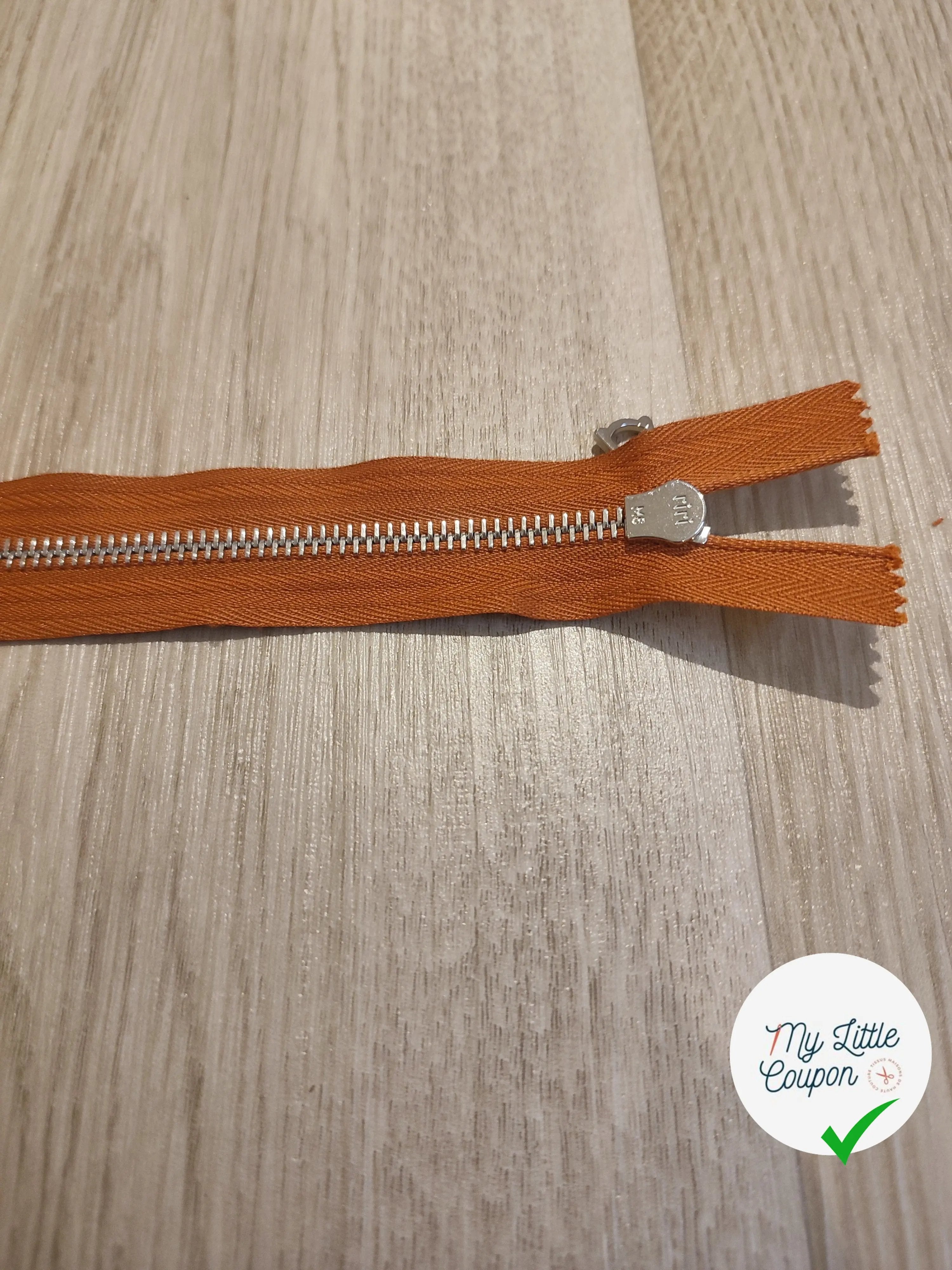 (Copie) FERMETURE RIRI METAL SÉPARABLE DOUBLE CHEMINS 90CM MARRIN NOISETTE - My Little Coupon