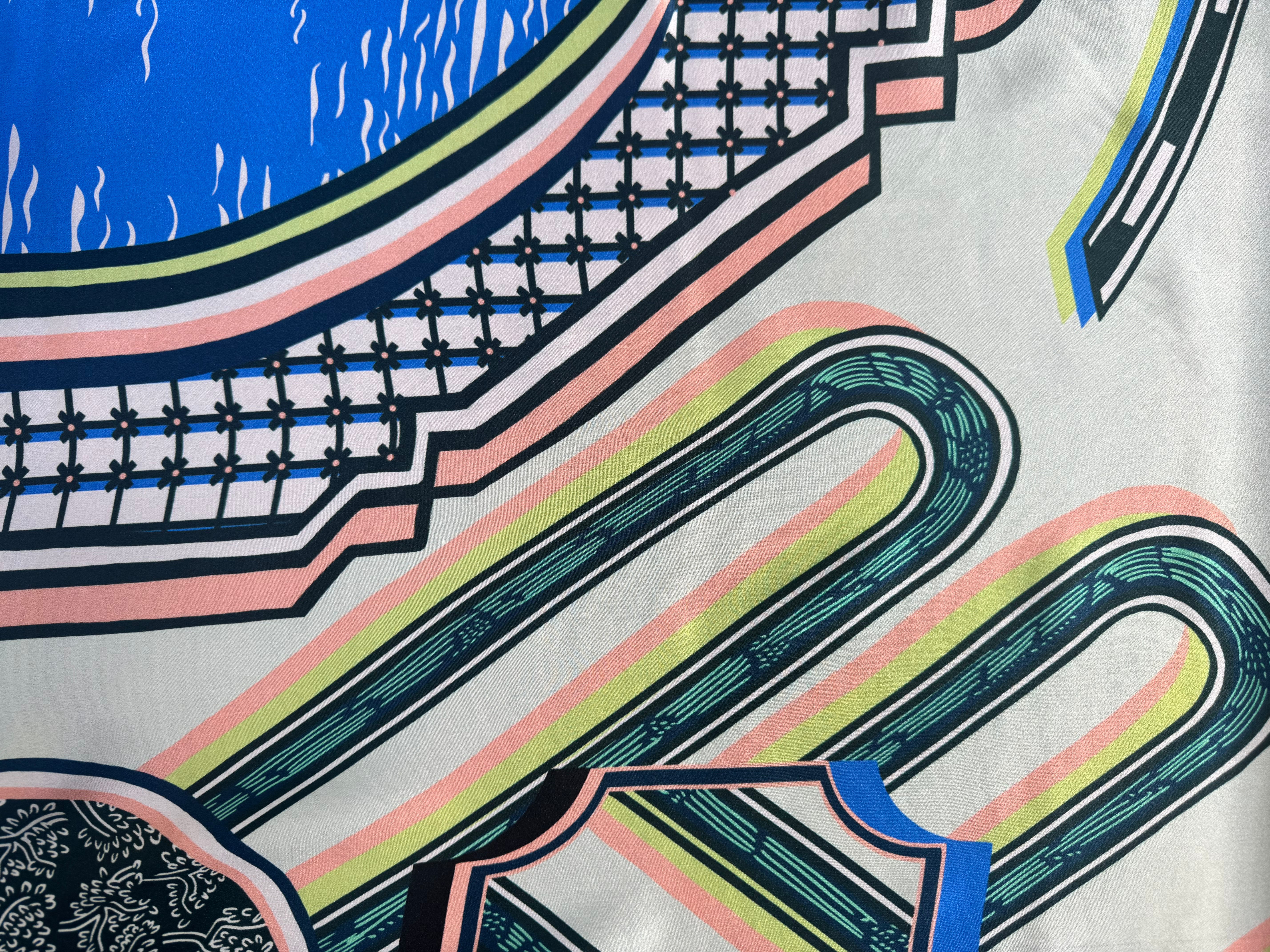 SATIN DE SOIE ITALIEN IMPRIMÉ CREATORE GEOMETRIQUE - My Little Coupon