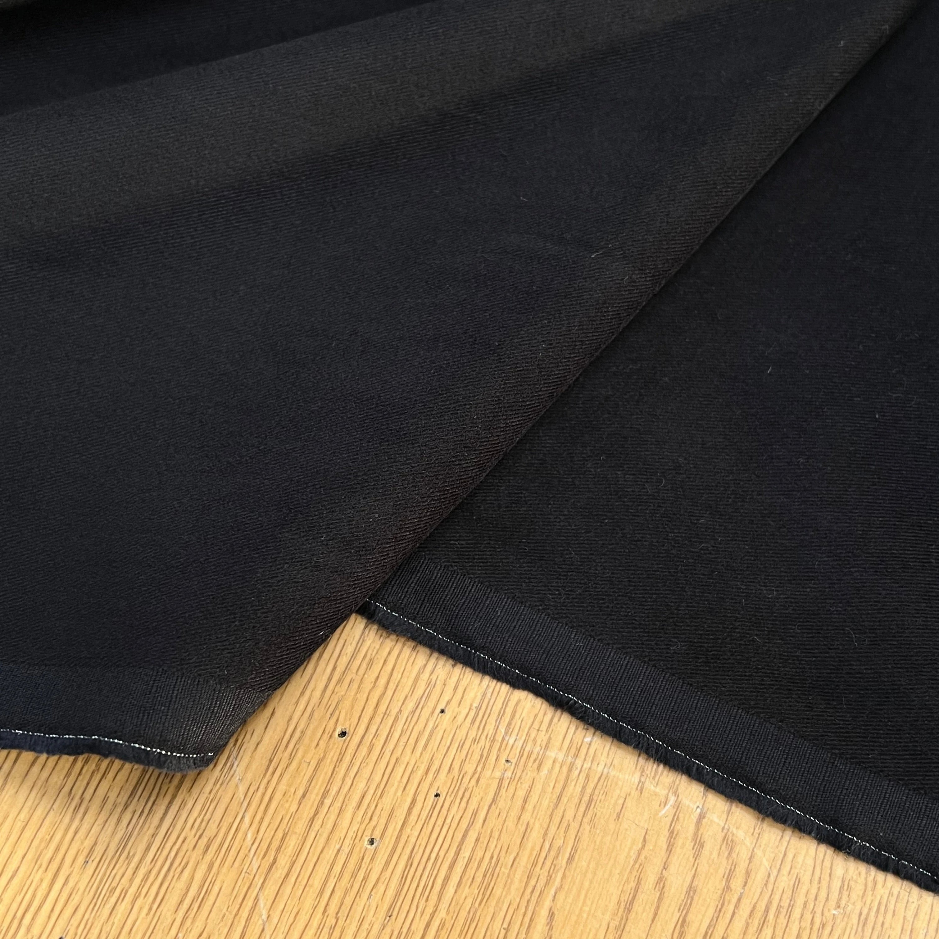 DENIM COTON GRATTÉ EFFET DUVETEUX NOIR PEAU DE PÊCHE 97% COTON 145CM - My Little Coupon