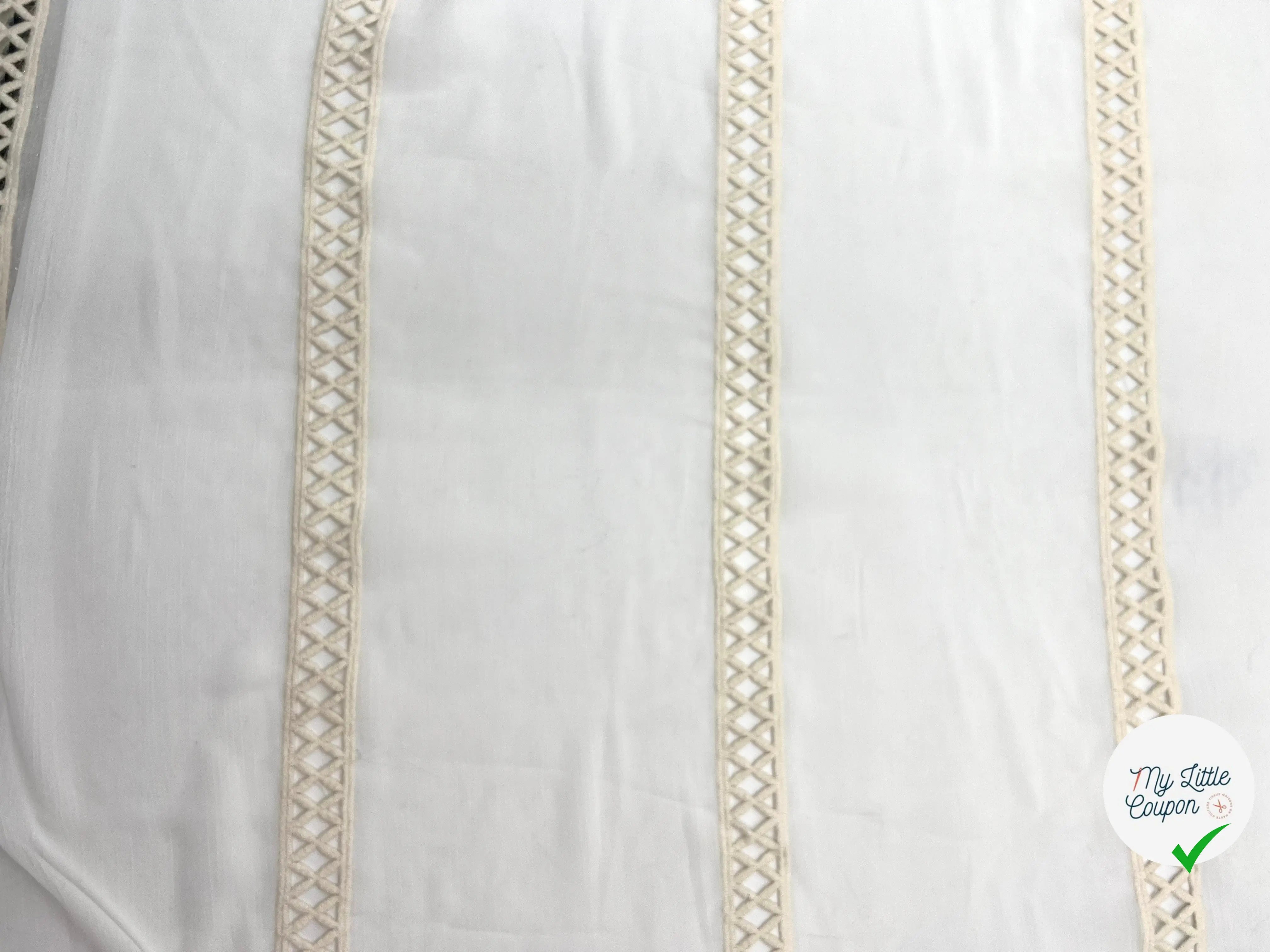 DENTELLE À BASE LOSANGE SUR CRÊPE - My Little Coupon - tissu - coudre