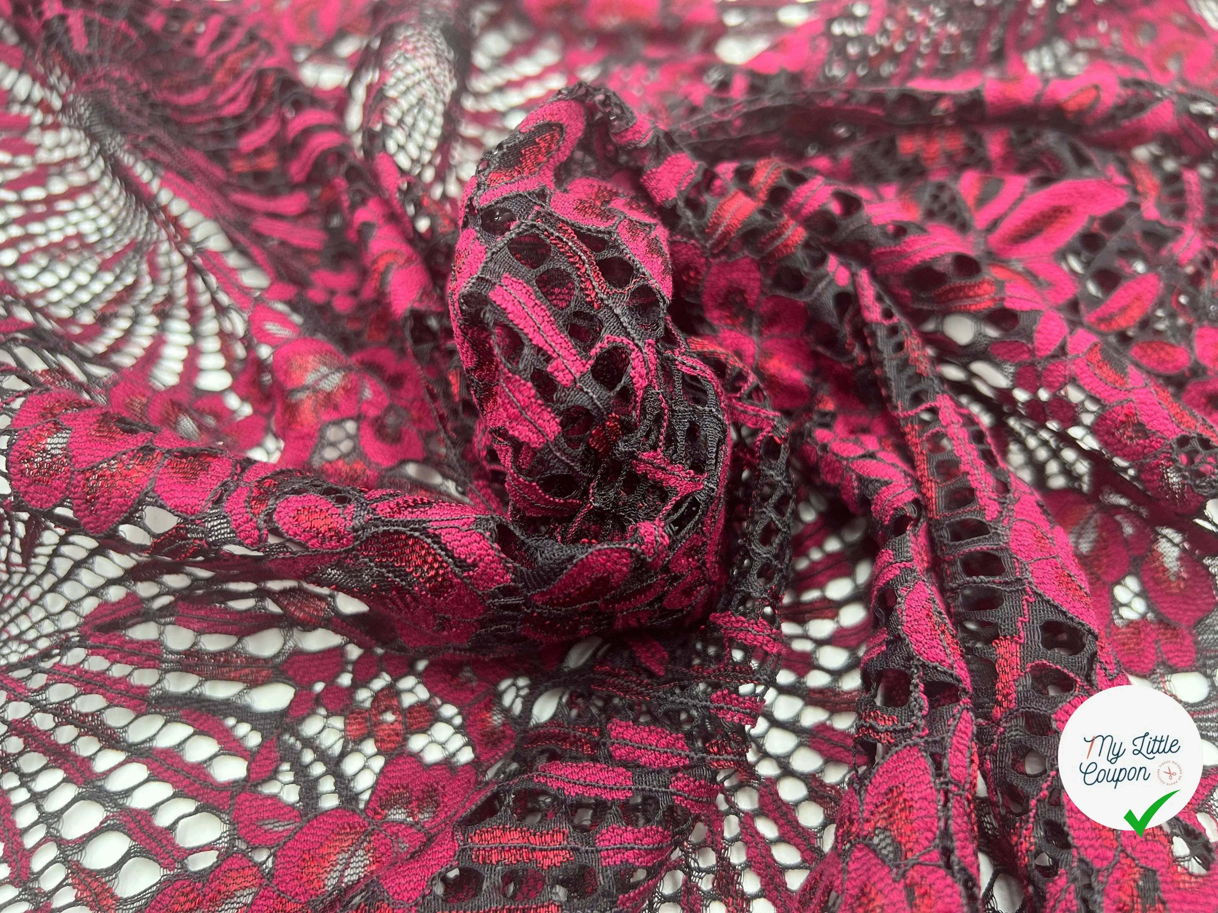 DENTELLE NOIR ET BURGUNDY CAMÉLIA LADY - My Little Coupon - tissu - coudre
