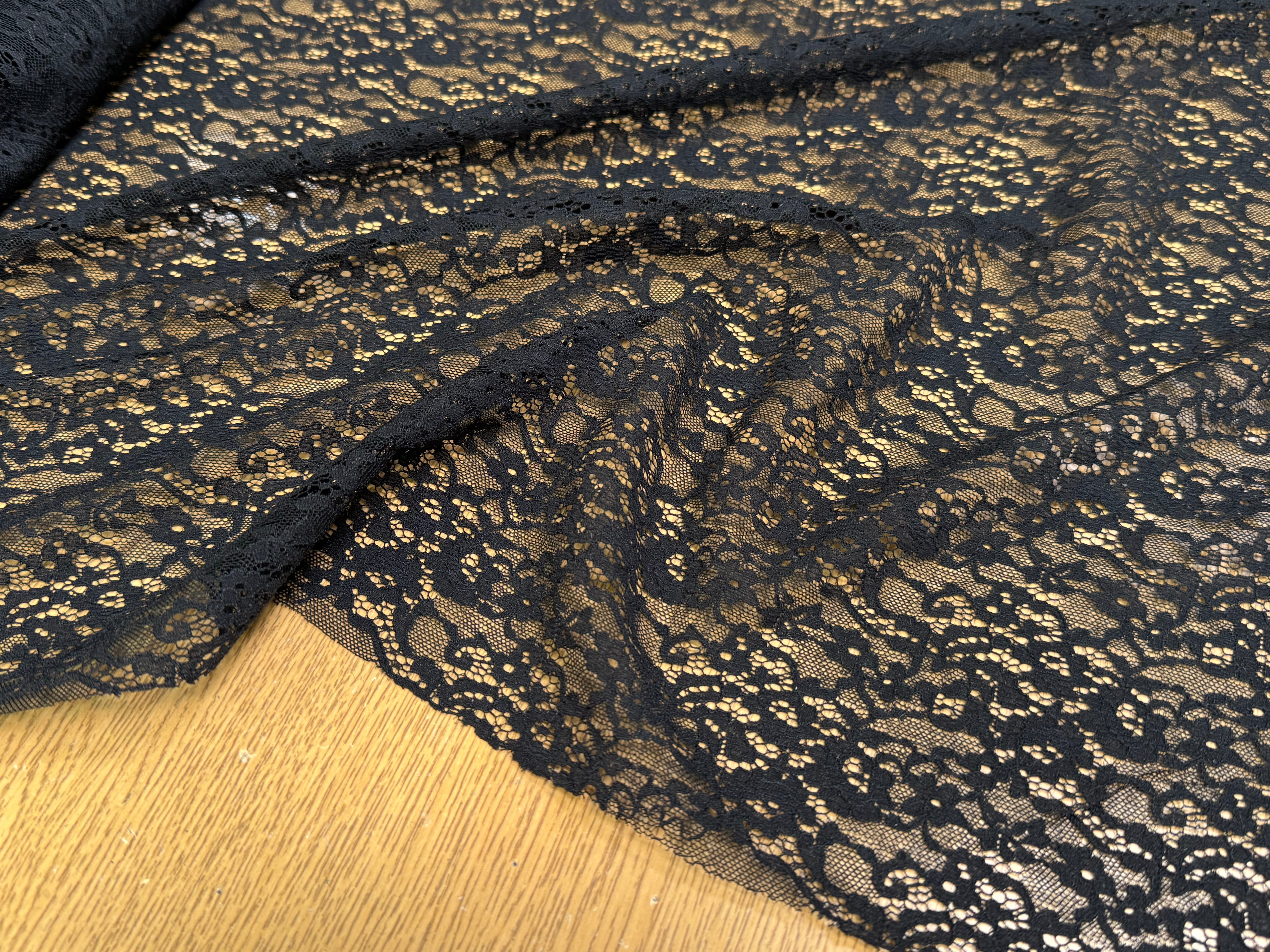 DENTELLE NOIRE LEGEREMENT STRETCH - My Little Coupon