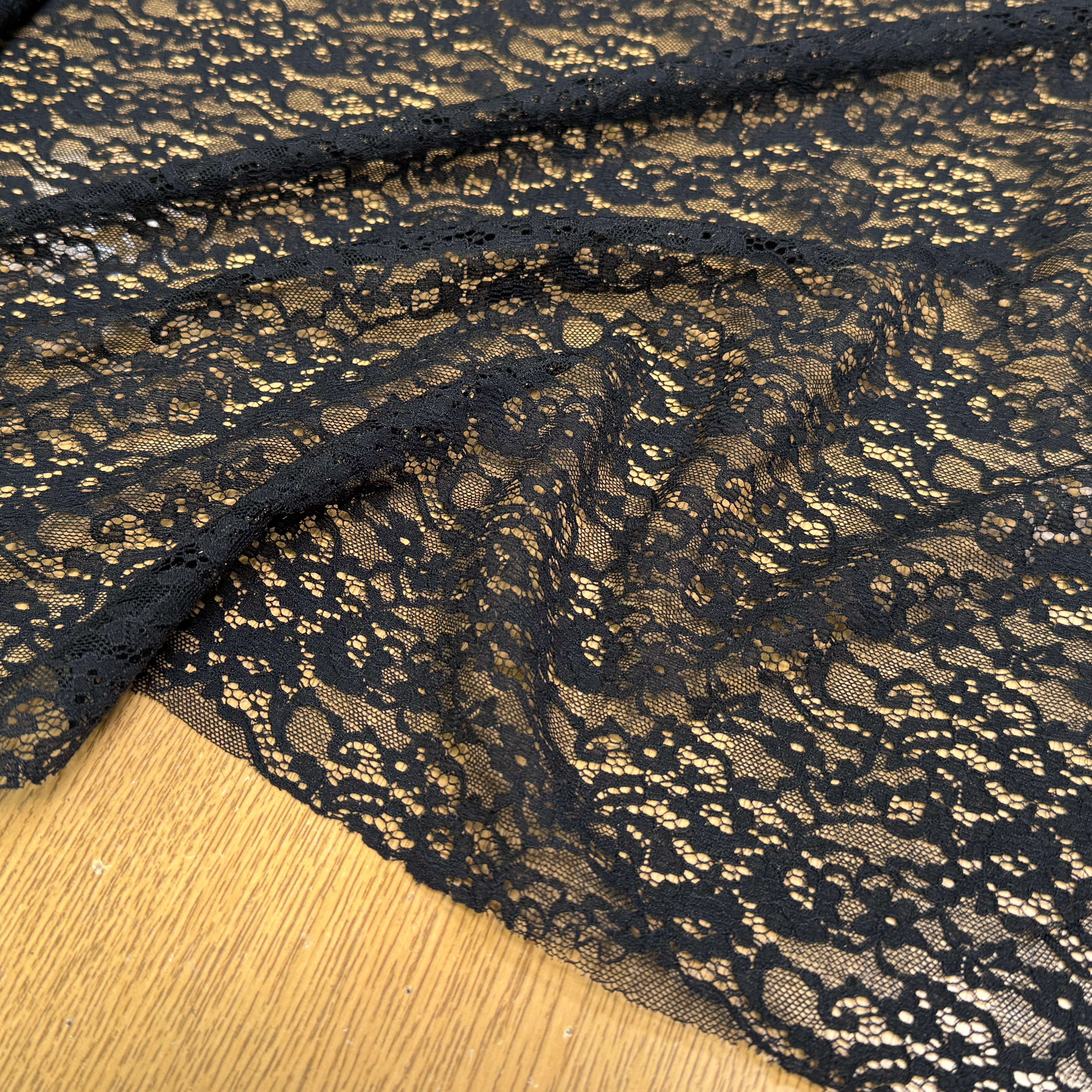 DENTELLE NOIRE LEGEREMENT STRETCH - My Little Coupon