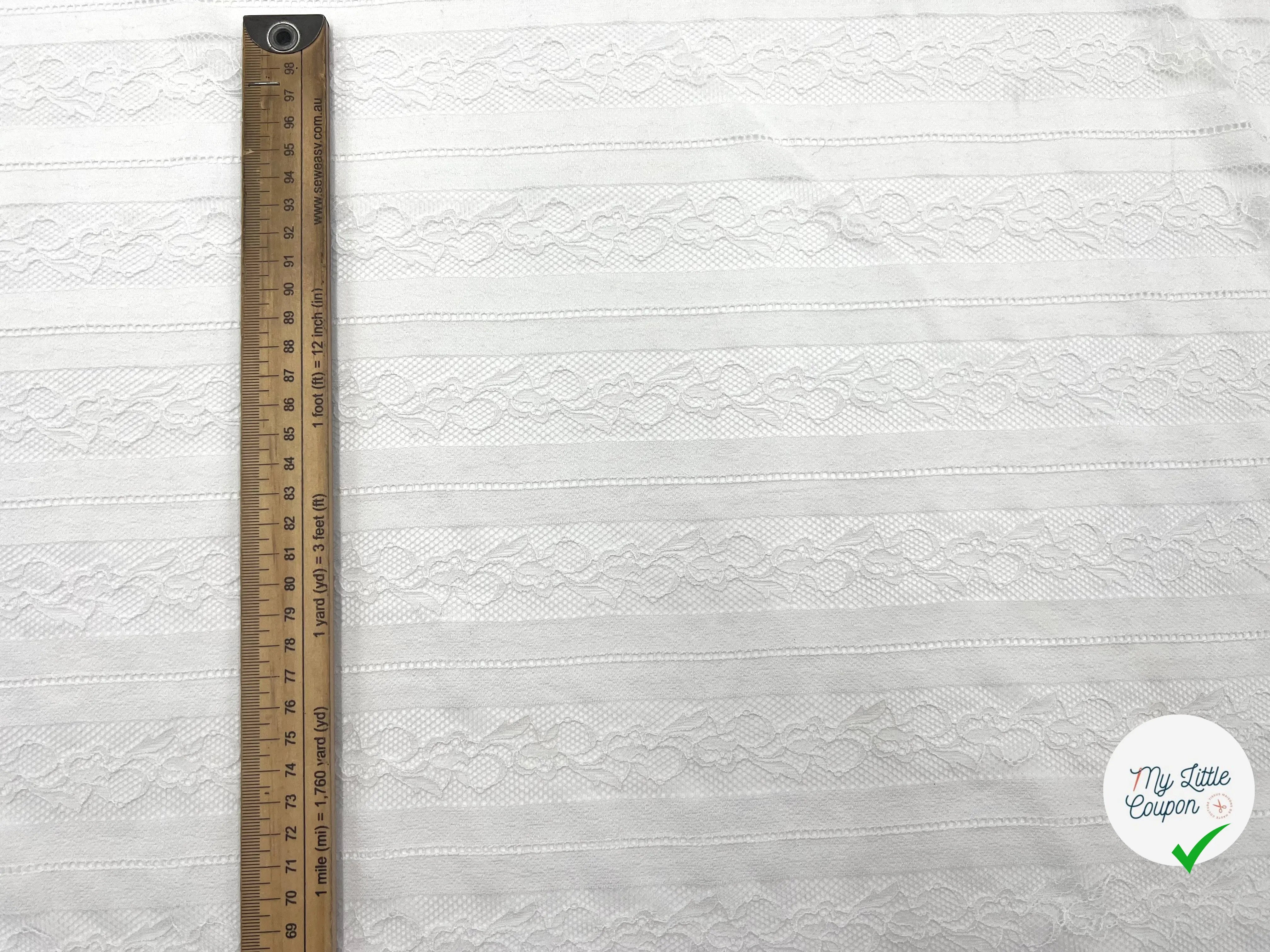 DENTELLE RAYURES À LIGNES DE FLEURS - My Little Coupon - tissu - coudre