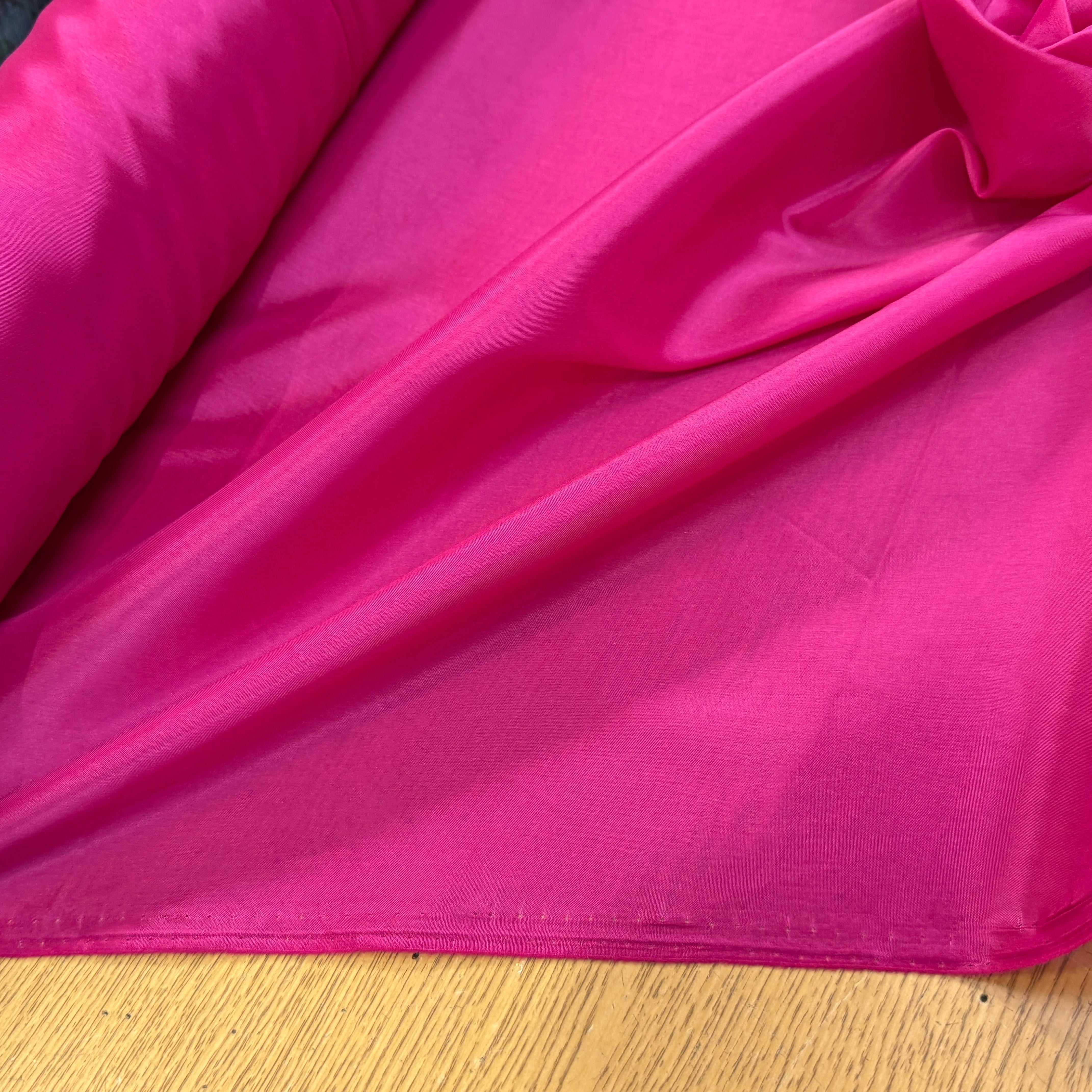 DOUBLURE 62% ACETATE SATINÉE STRETCH FUSCHIA - My Little Coupon