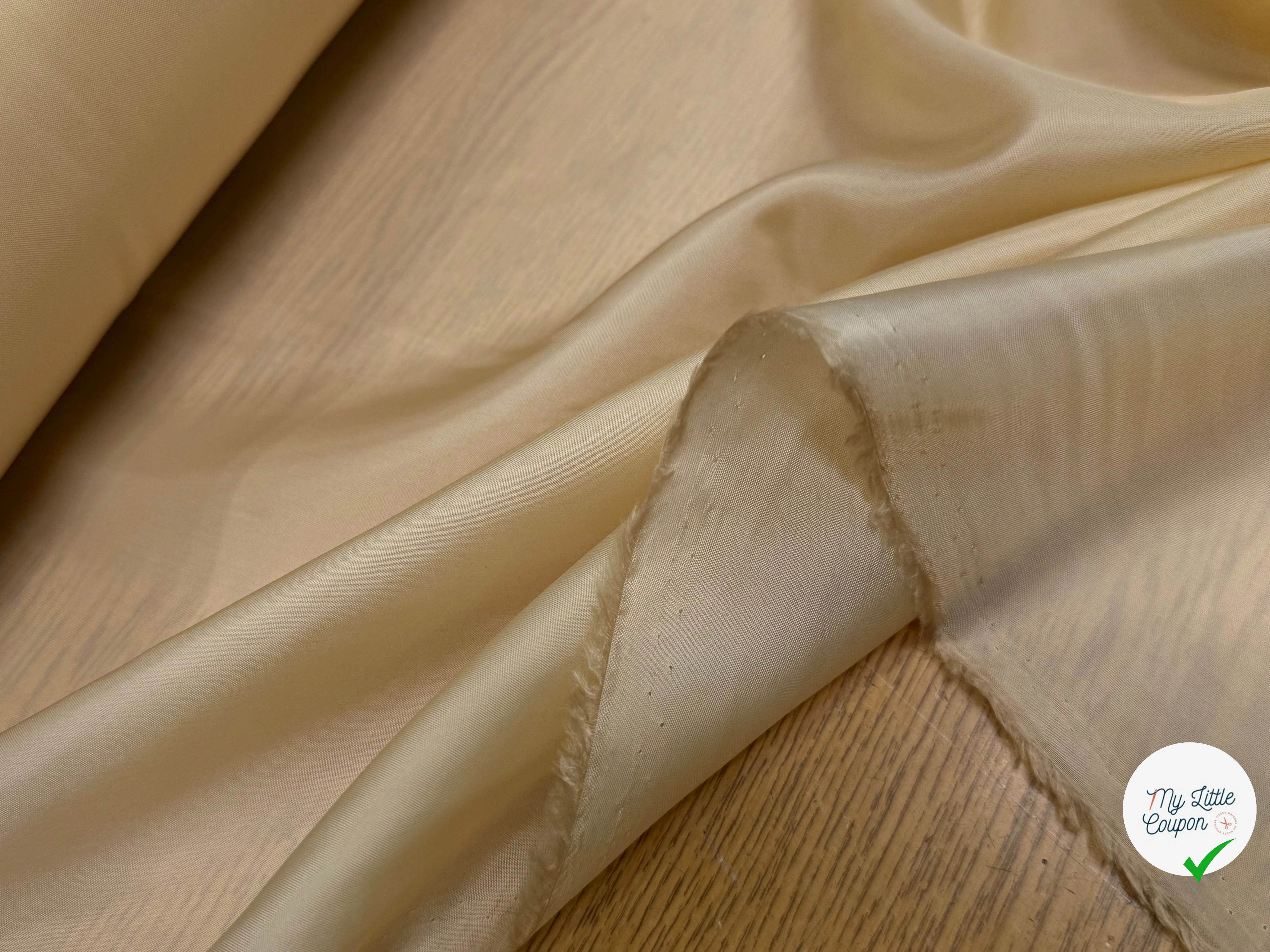 DOUBLURE ACETATE CUPRO FINE LÉGÈREMENT SATINÉE BEIGE VANILLÉ - My Little Coupon