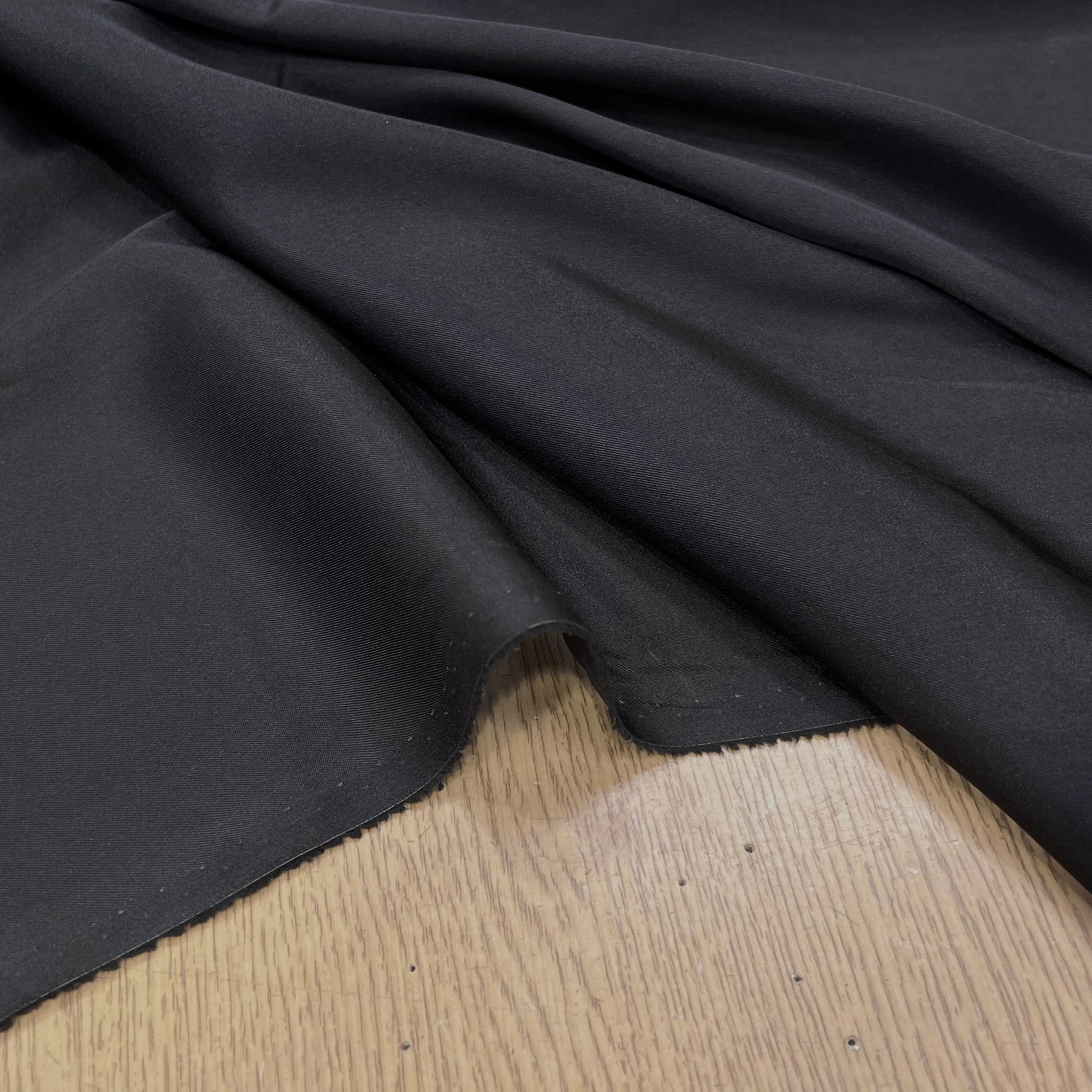 DOUBLURE ACÉTATE LEGEREMENT CRÉPÉE NOIR - My Little Coupon