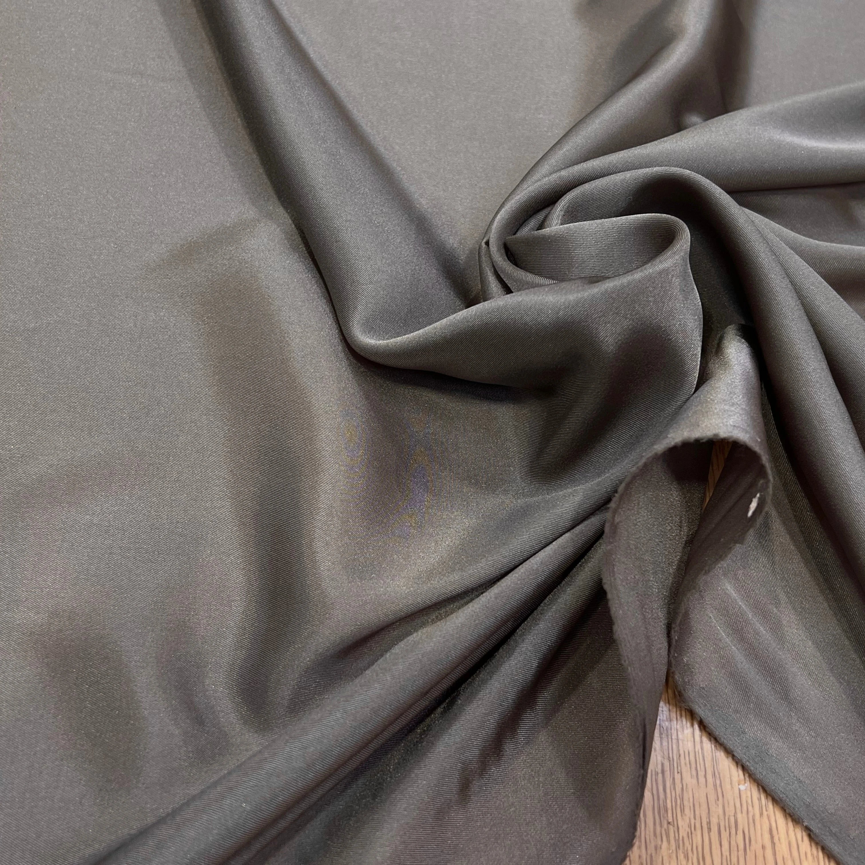 DOUBLURE ACÉTATE LEGEREMENT CRÉPÉE TAUPE - My Little Coupon