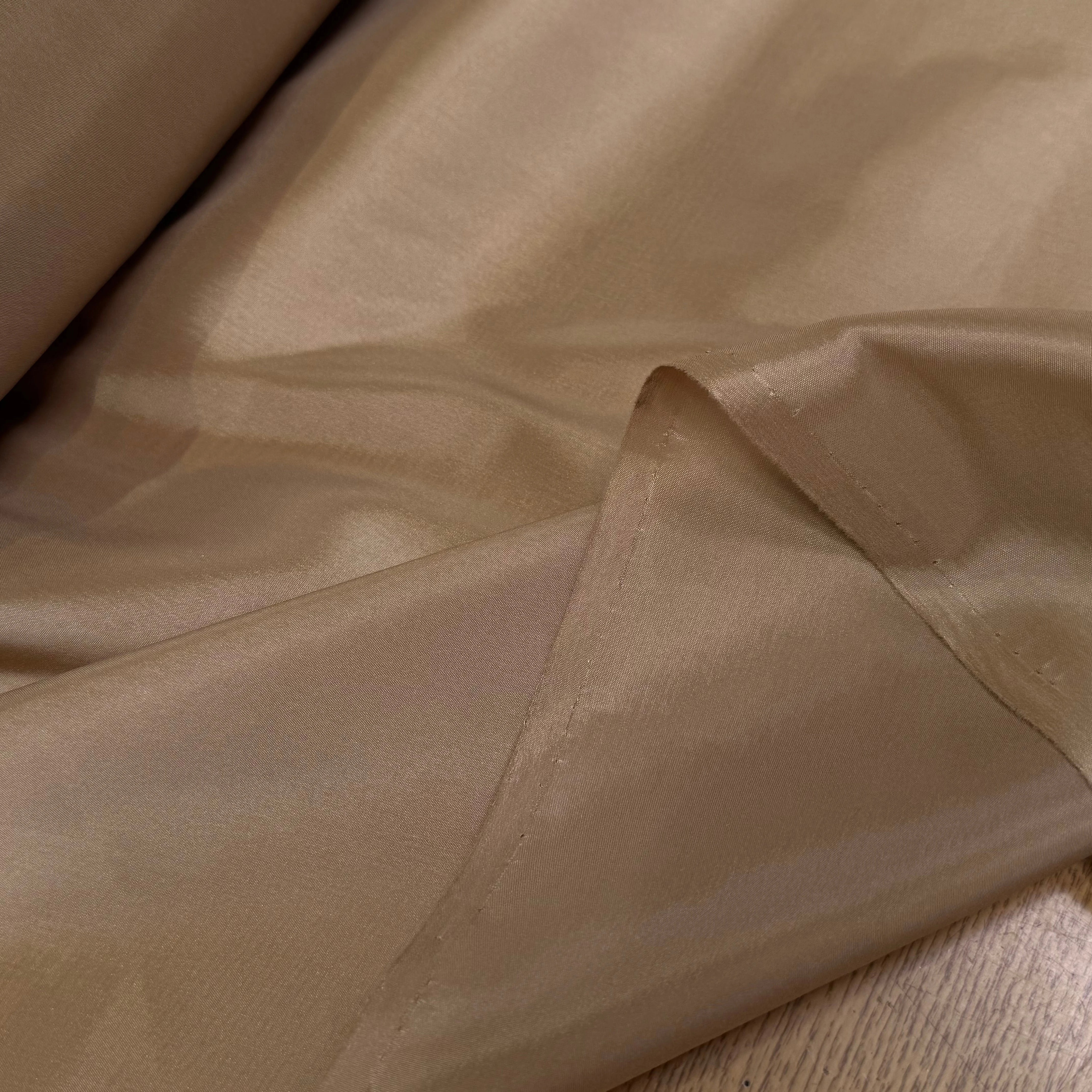 DOUBLURE BEIGE MARRONNÉ LÉGÈREMENT SATINÉE - My Little Coupon