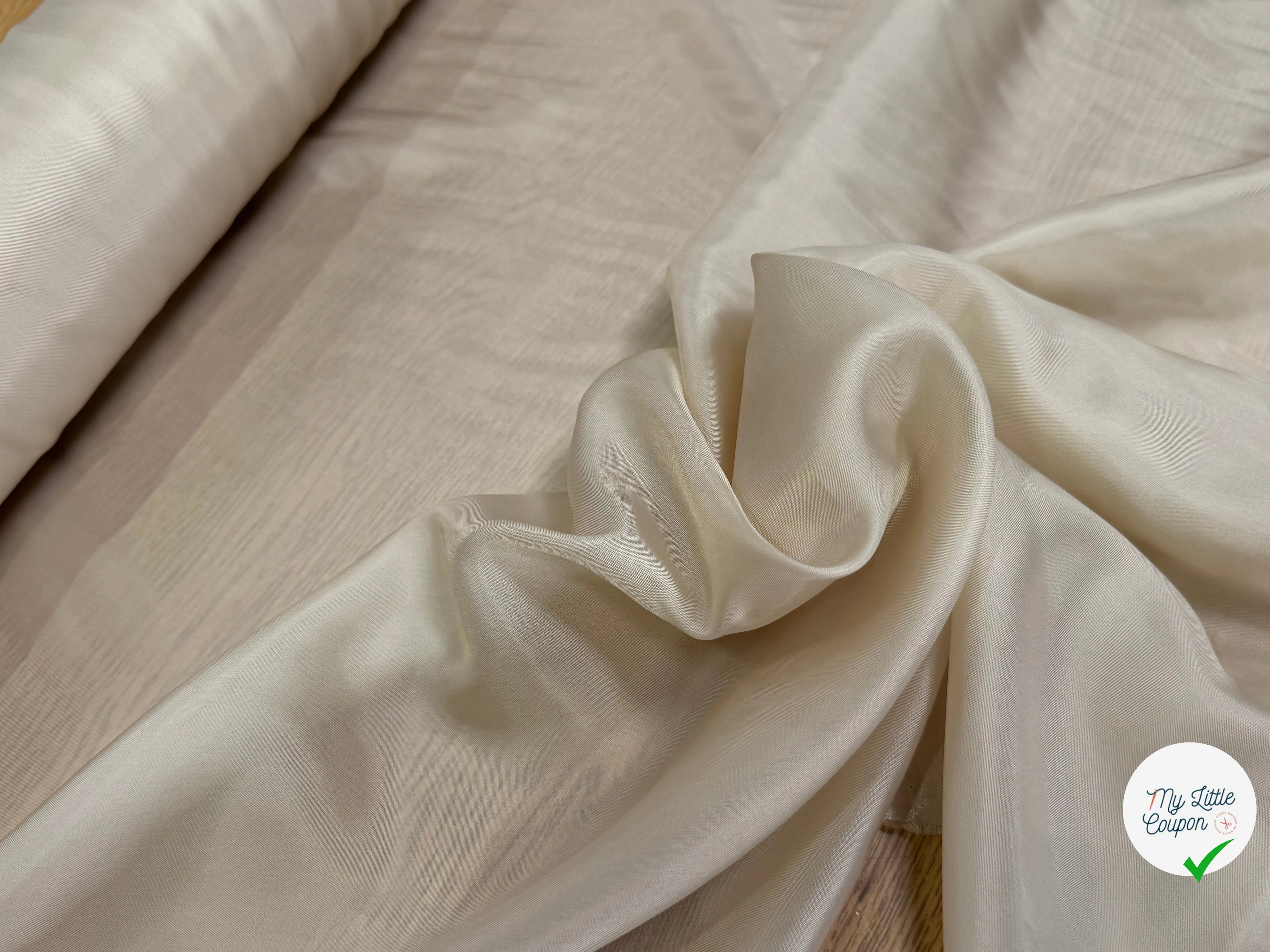 DOUBLURE BEMBERG CUPRO FINE ET FROIDE BEIGE VANILLÉ - My Little Coupon