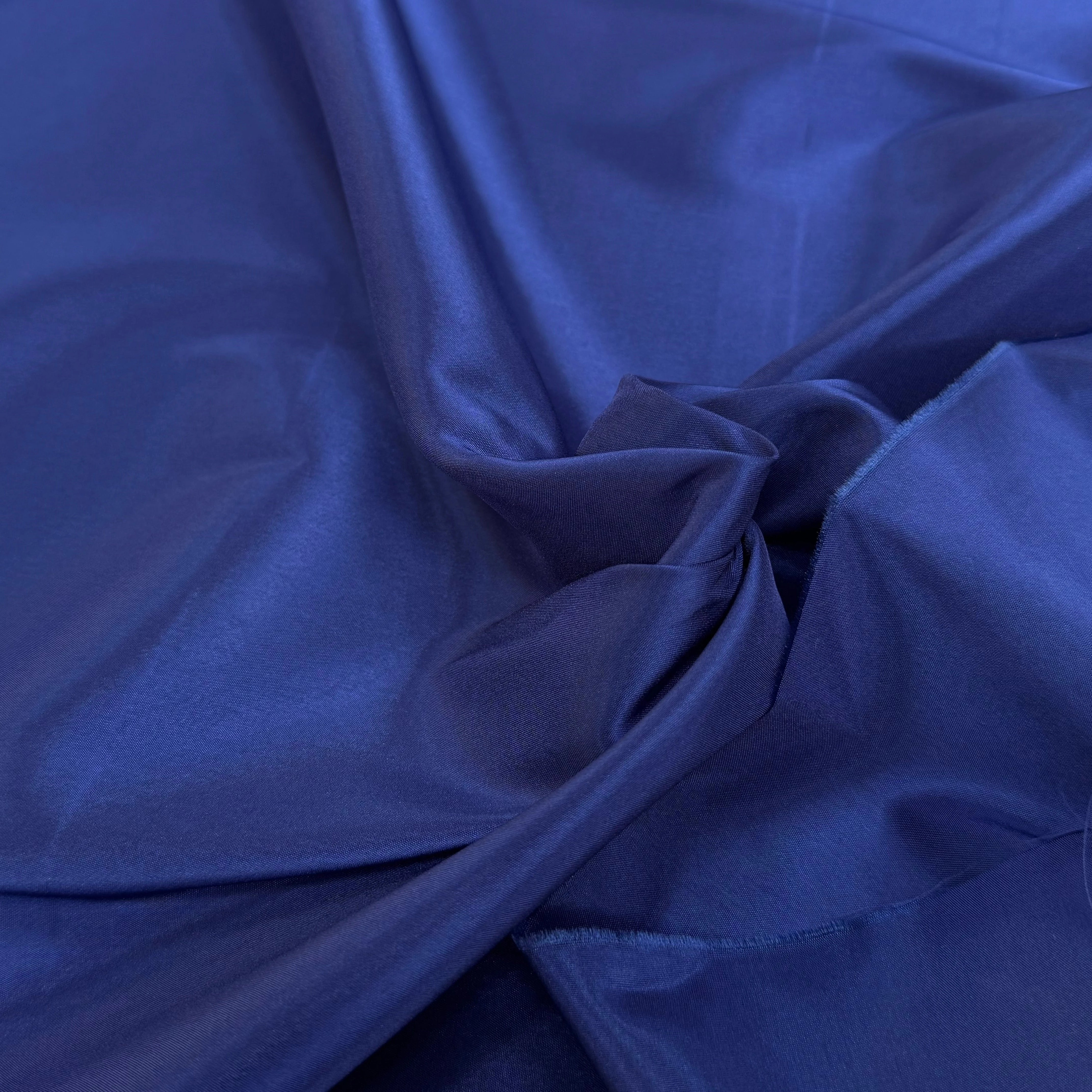 DOUBLURE BLEU MARINE LÉGÈREMETN SATINÉE - My Little Coupon