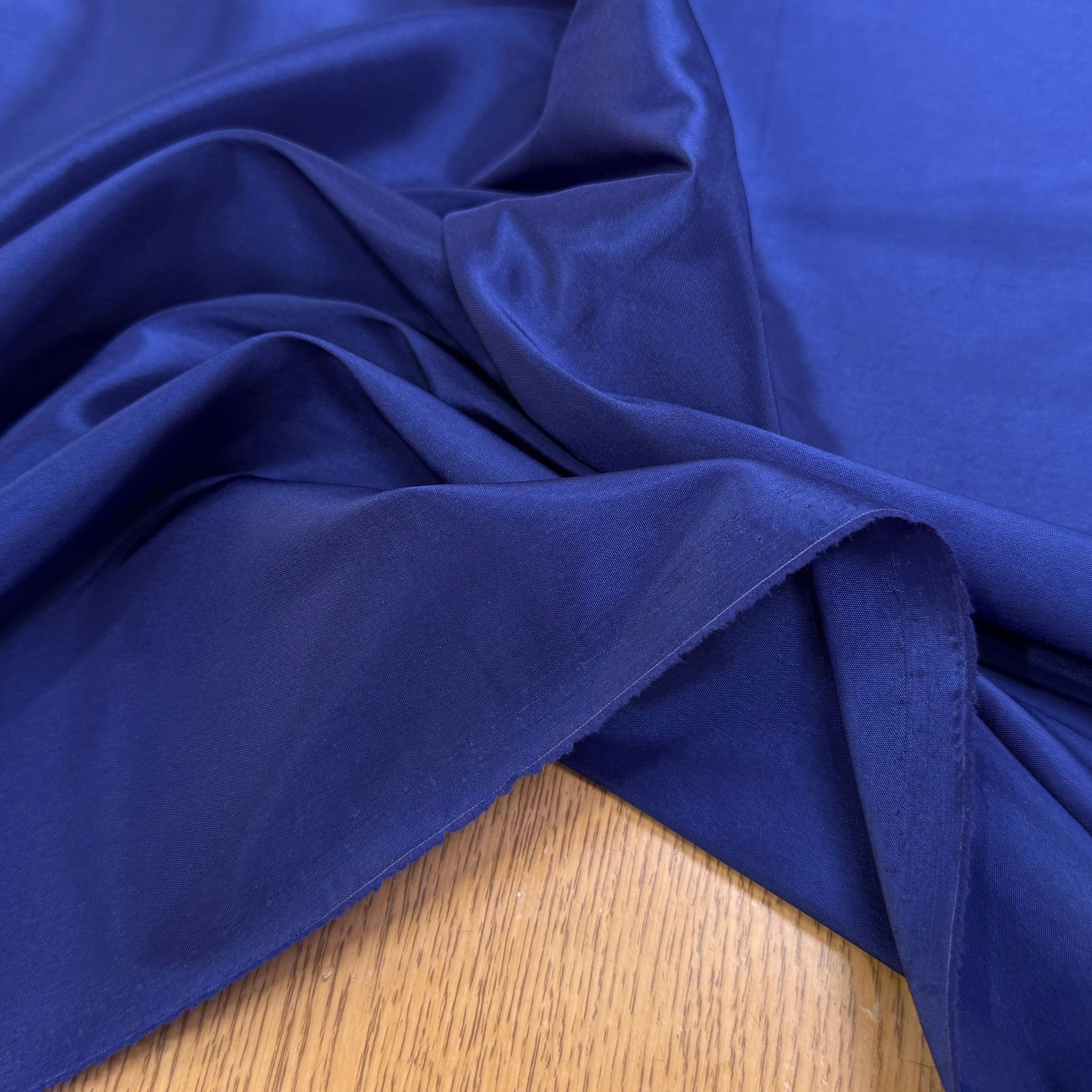 DOUBLURE BLEU MARINE LÉGÈREMETN SATINÉE - My Little Coupon