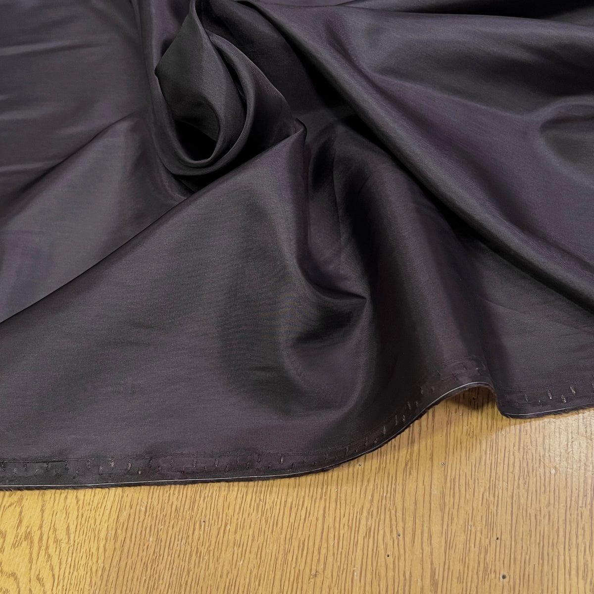 DOUBLURE FINE ET LISSE 62% ACETATE 38% CUPRO MARRON AUBERGINE - My Little Coupon