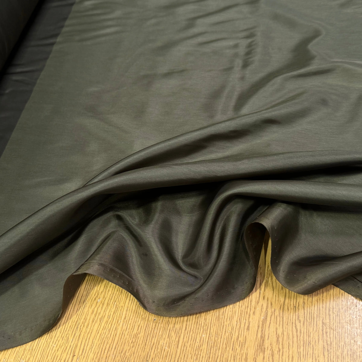 DOUBLURE FINE ET LISSE 62% ACETATE 38% CUPRO VERT KAKI - My Little Coupon