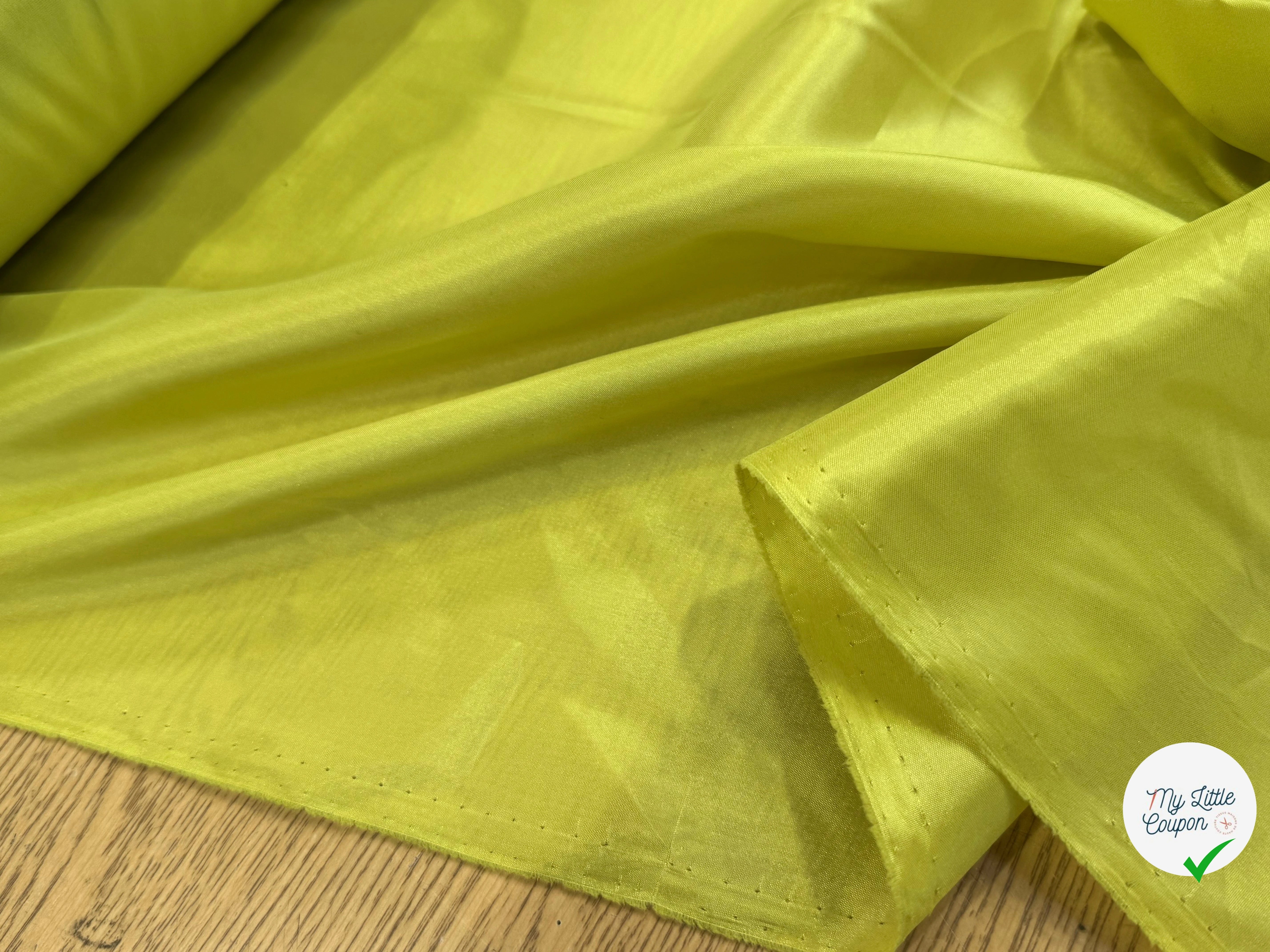 DOUBLURE FLUIDE LÉGÈREMENT SATINÉE JAUNE CITRON - My Little Coupon