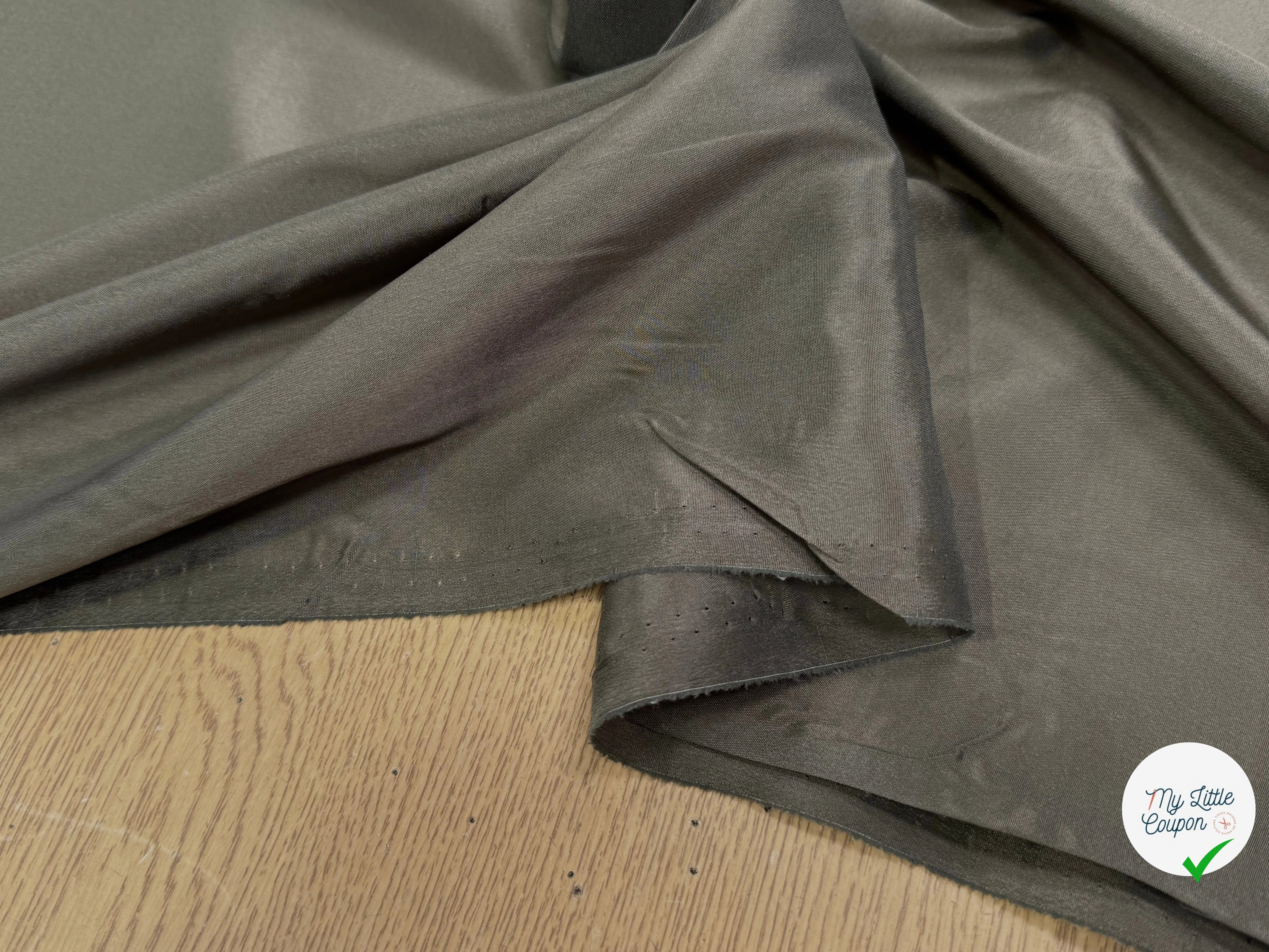 DOUBLURE LÉGÈREMENT SATINÉE KAKI - My Little Coupon