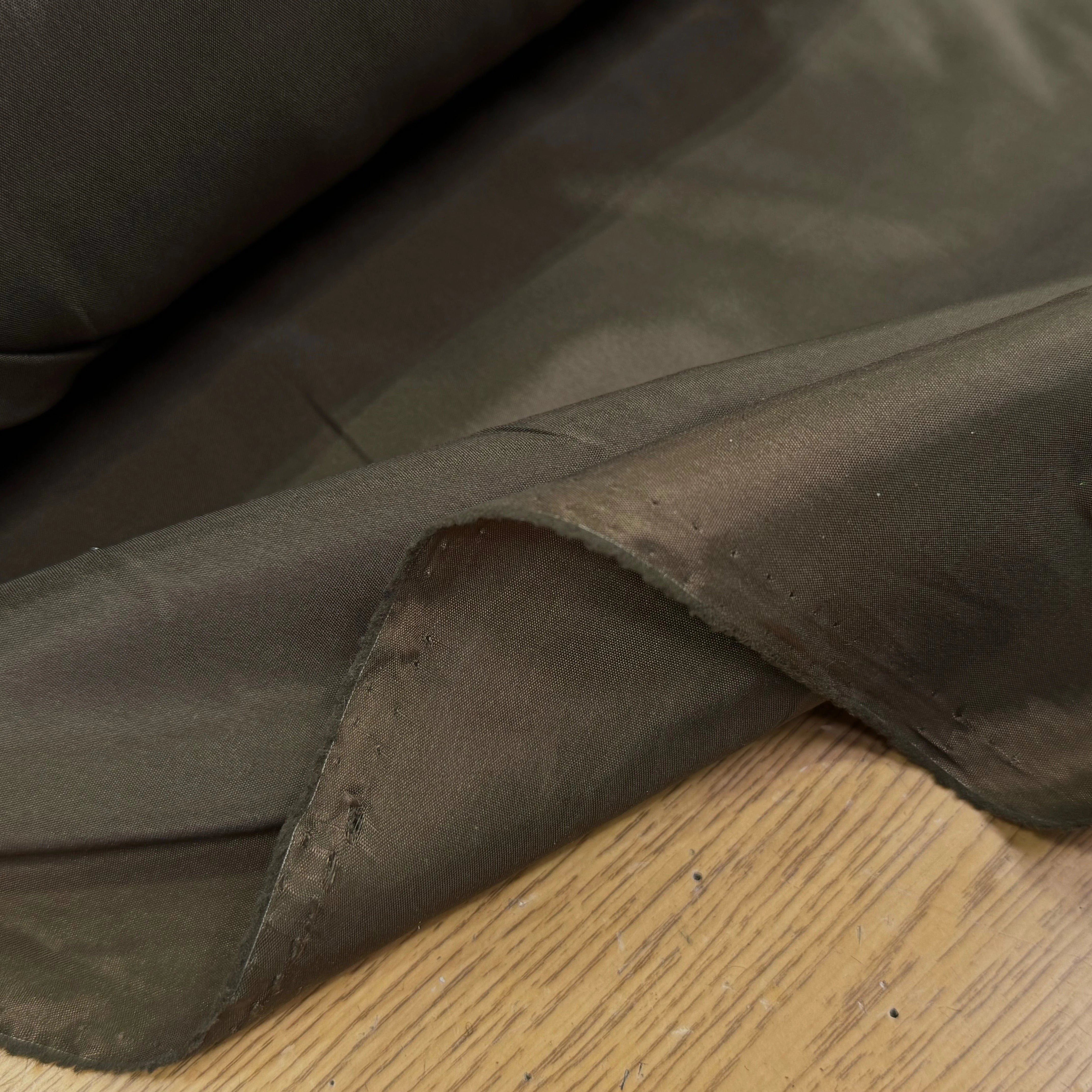 DOUBLURE LÉGÈREMENT SATINÉE MARRON KAKI - My Little Coupon