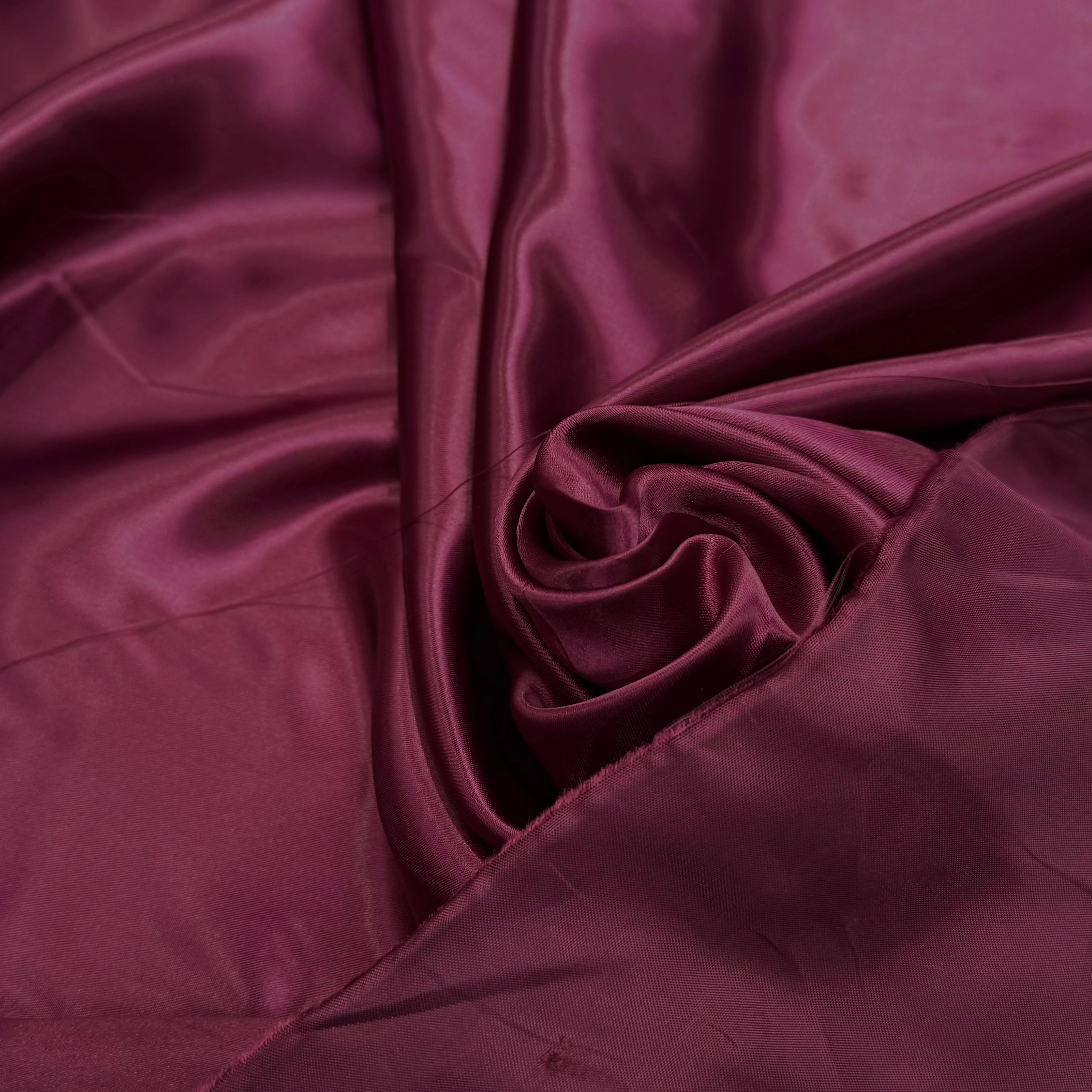 DOUBLURE SATIN POLYVISOCOSE LOURD LEGEREMENT STRIEE BORDEAUX - My Little Coupon