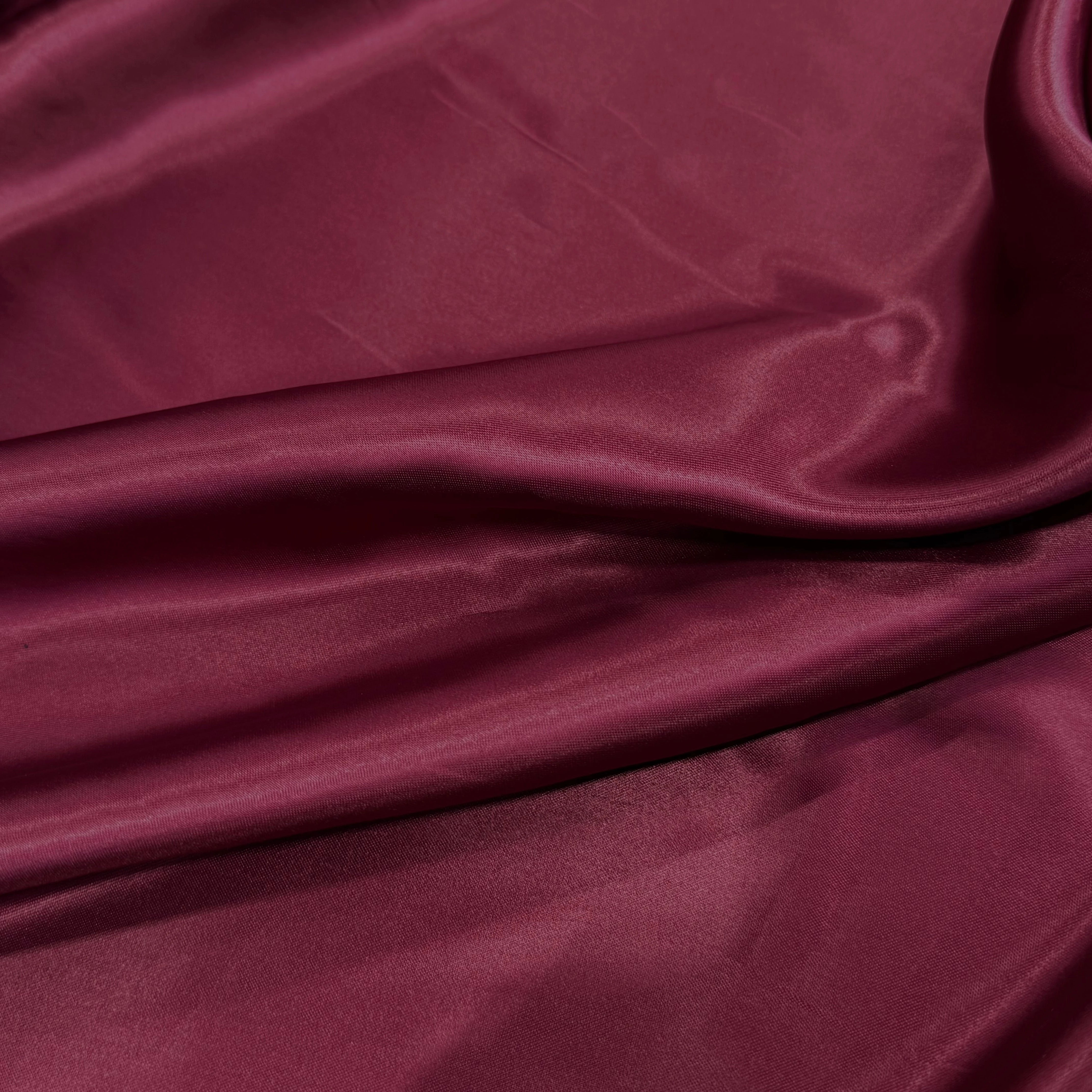 DOUBLURE SATIN POLYVISOCOSE LOURD LEGEREMENT STRIEE BORDEAUX - My Little Coupon