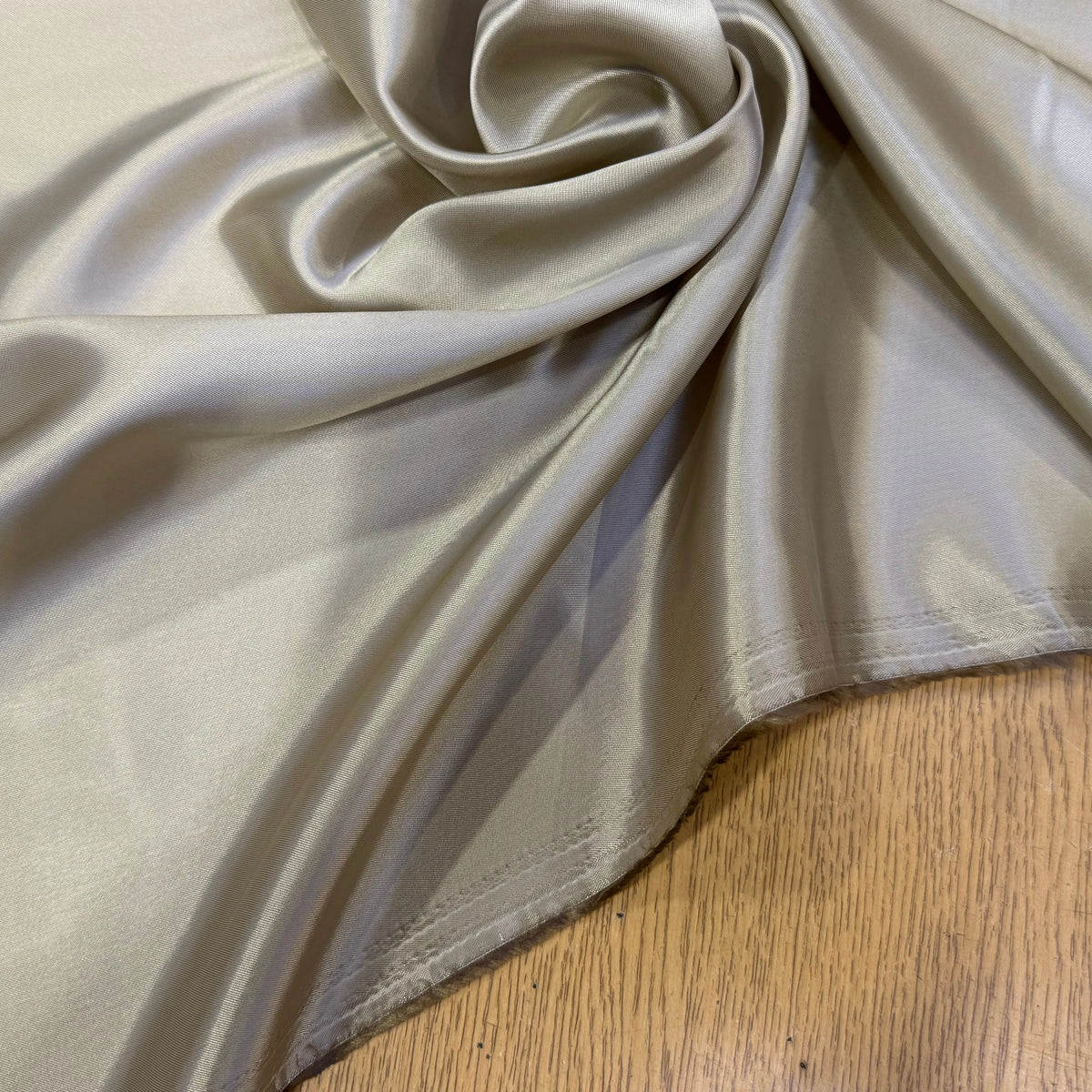 DOUBLURE SATINÉE VISCOSE BEIGE OR ULTRA BELLE - My Little Coupon