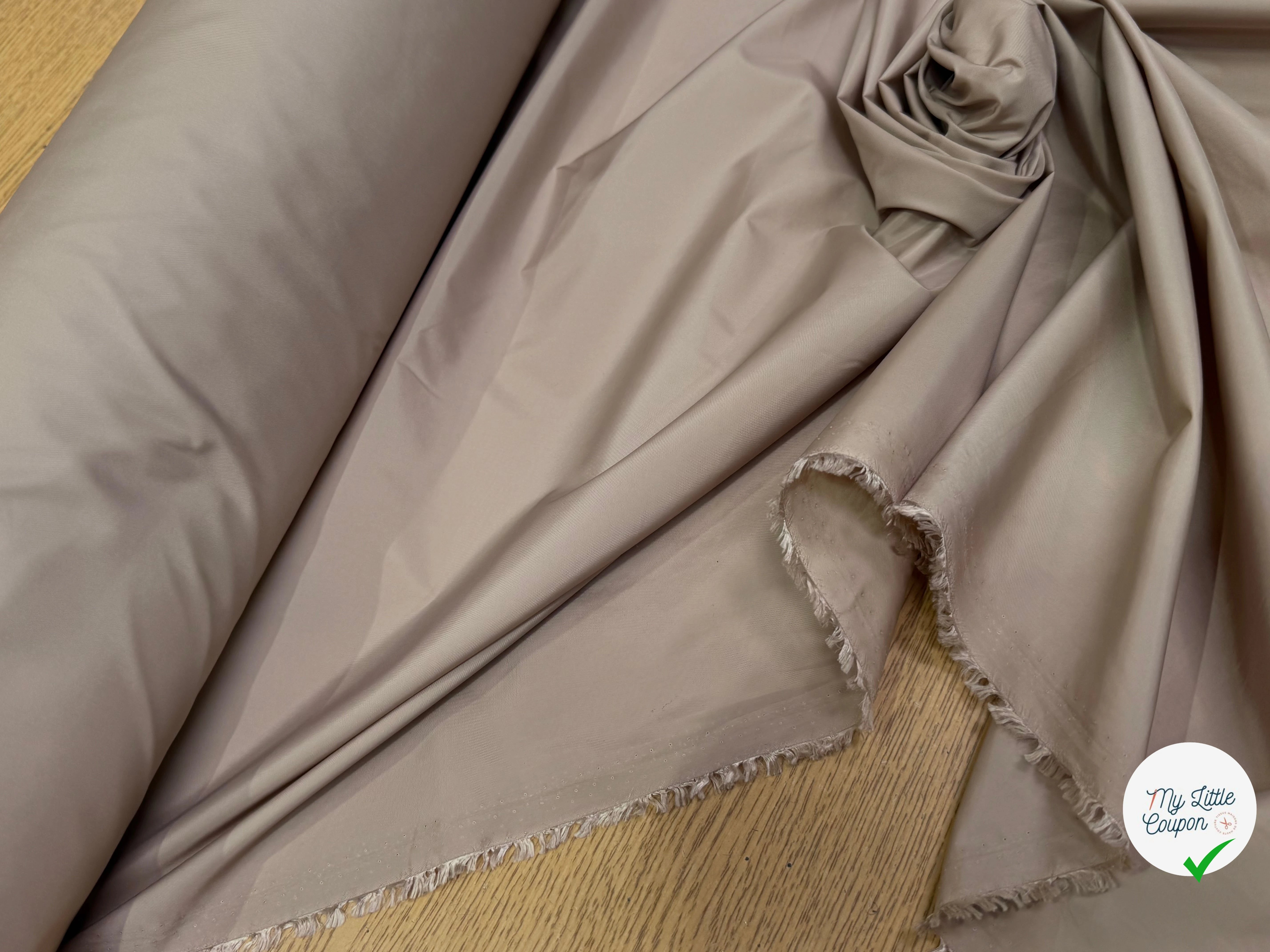 DOUBLURE TAFFETAS WATERPROOF LISSE BEIGE TAUPE - My Little Coupon