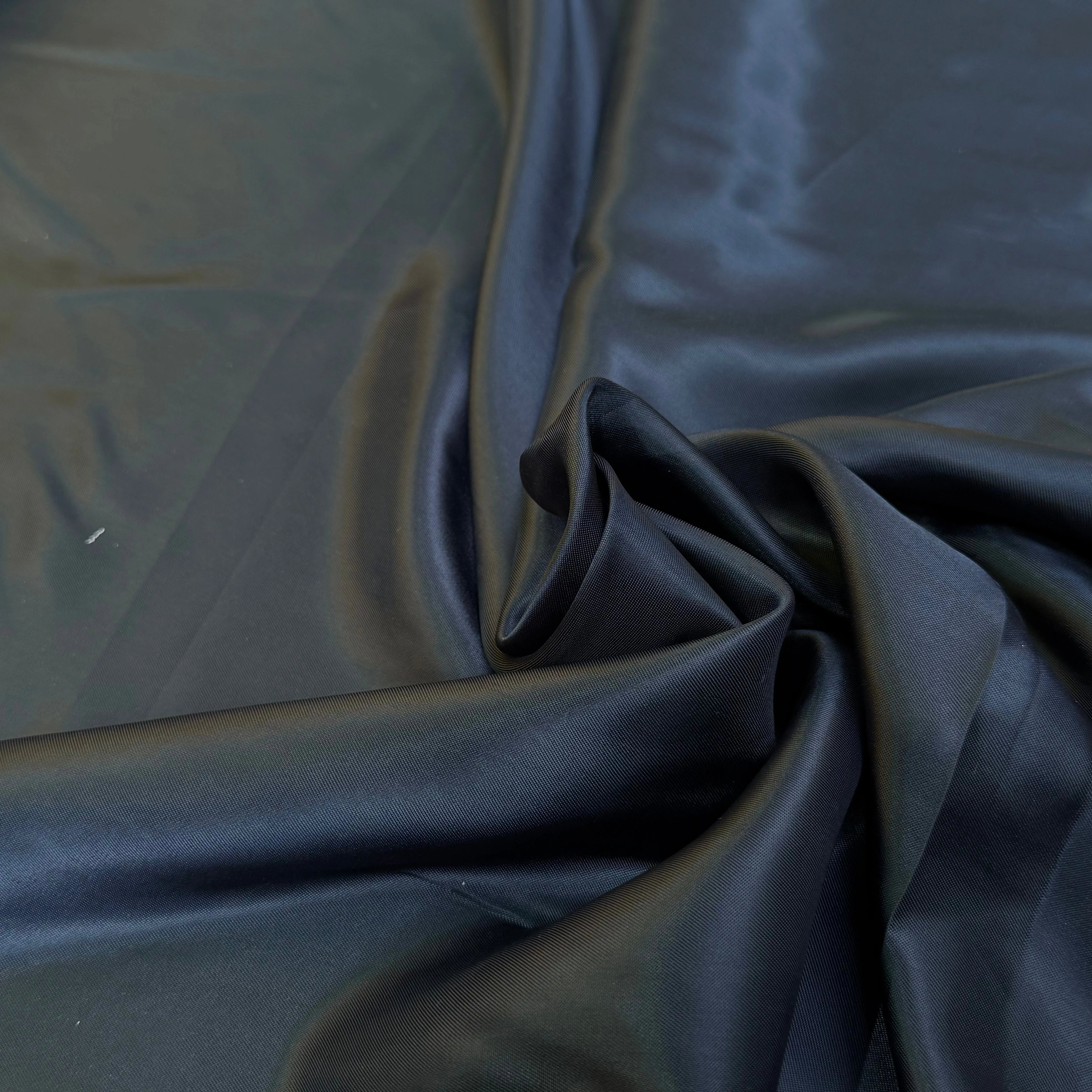 DOUBLURE VISCOSE ACETATE BLEU NUIT LÉGÈREMENT SATINÉE - My Little Coupon