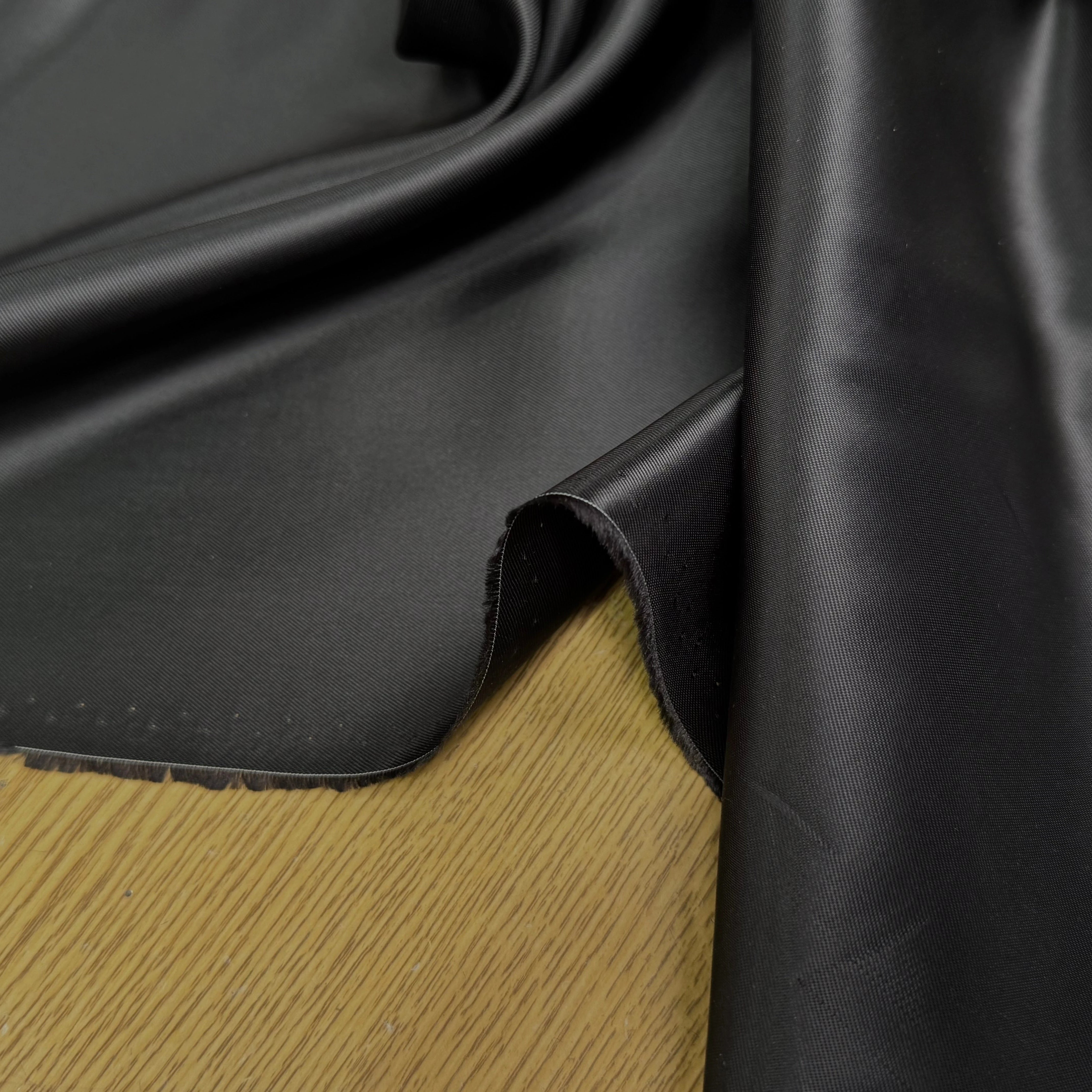 DOUBLURE VISCOSE ACETATE NOIR PROFOND 51% VISCOSE - My Little Coupon