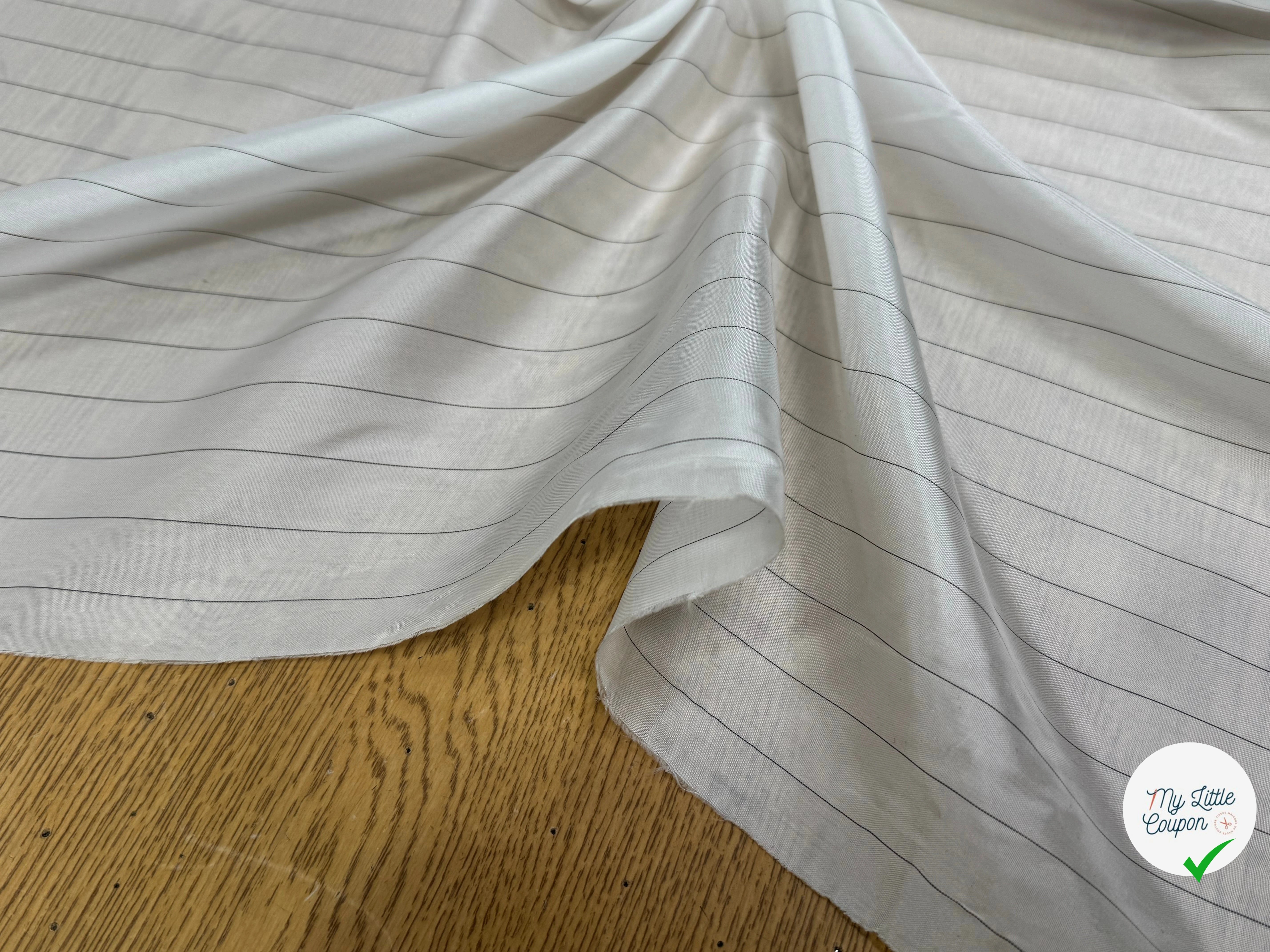DOUBLURE VISCOSE FINE IVOIRE À FINE RAYURES NOIRES - My Little Coupon