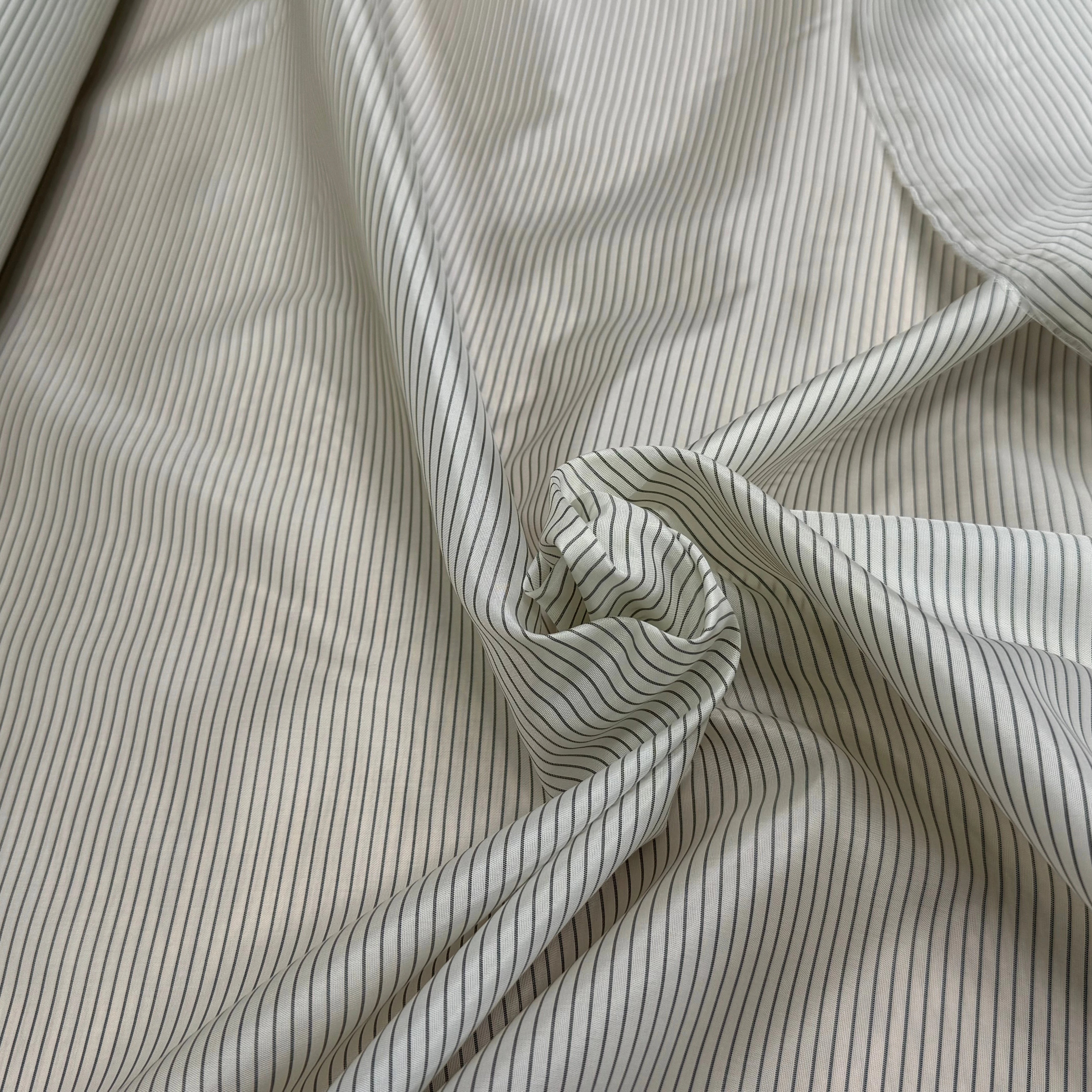 DOUBLURE VISCOSE FINES RAYURES 80% VISCOSE ÉCRU - My Little Coupon
