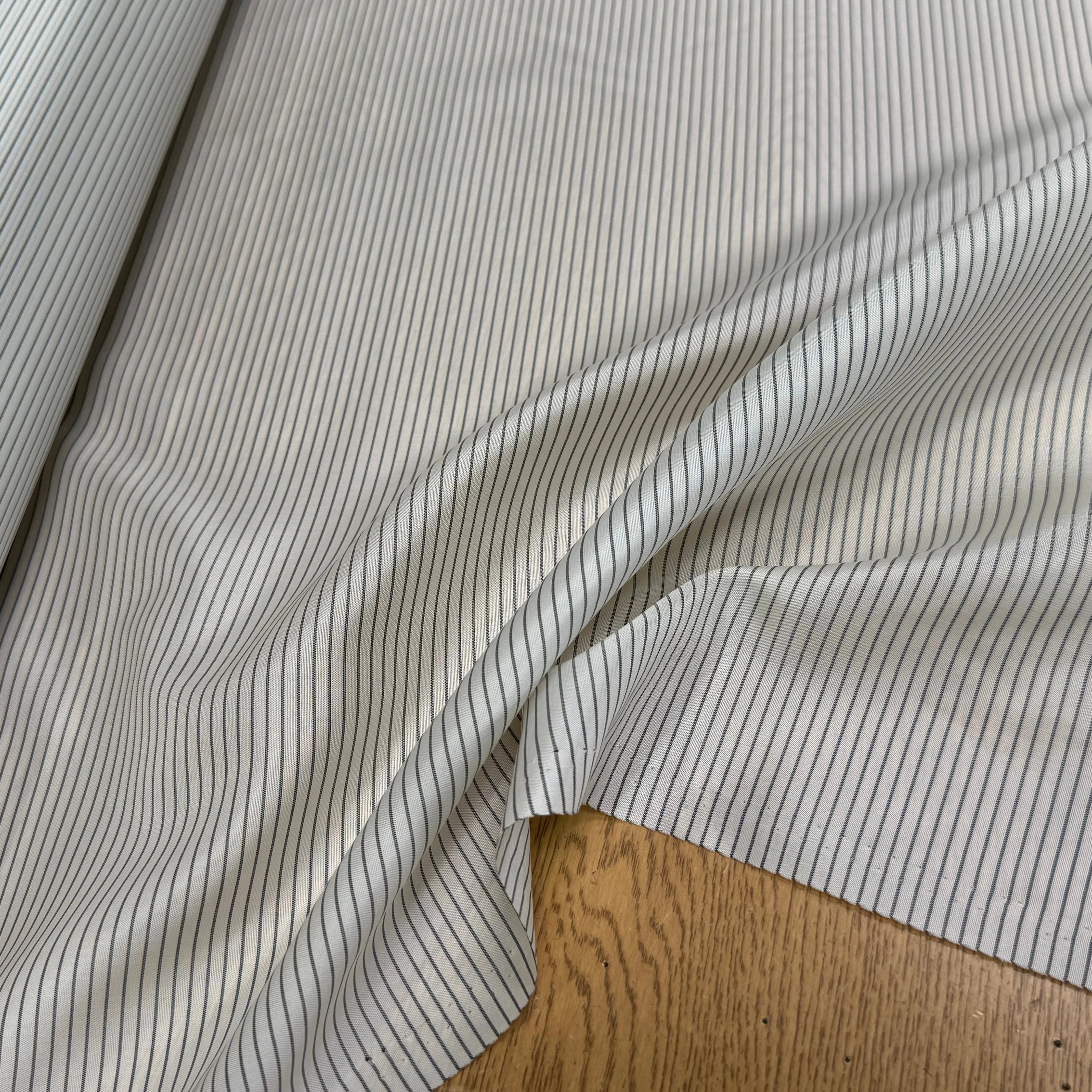 DOUBLURE VISCOSE FINES RAYURES 80% VISCOSE ÉCRU - My Little Coupon