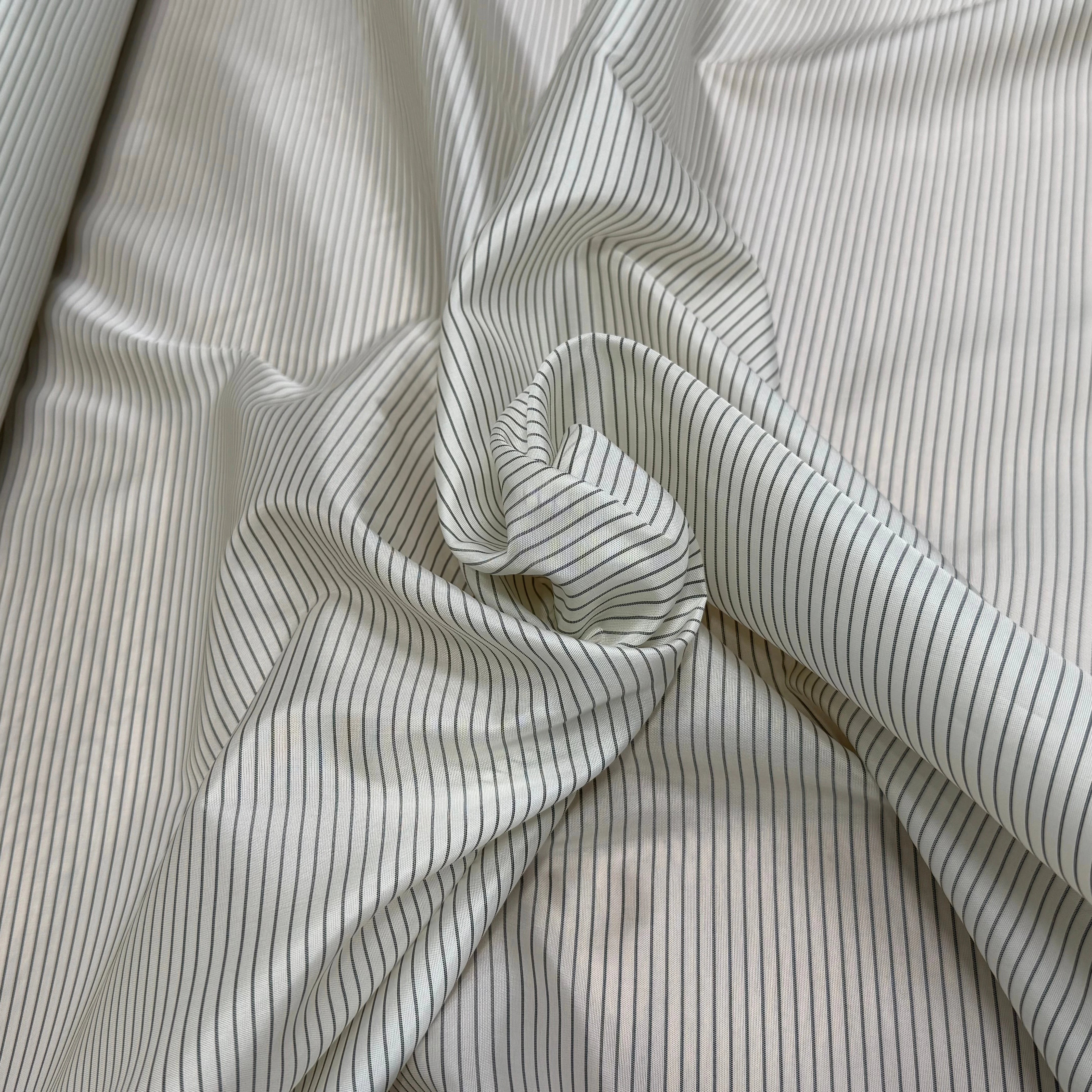 DOUBLURE VISCOSE FINES RAYURES 80% VISCOSE ÉCRU - My Little Coupon