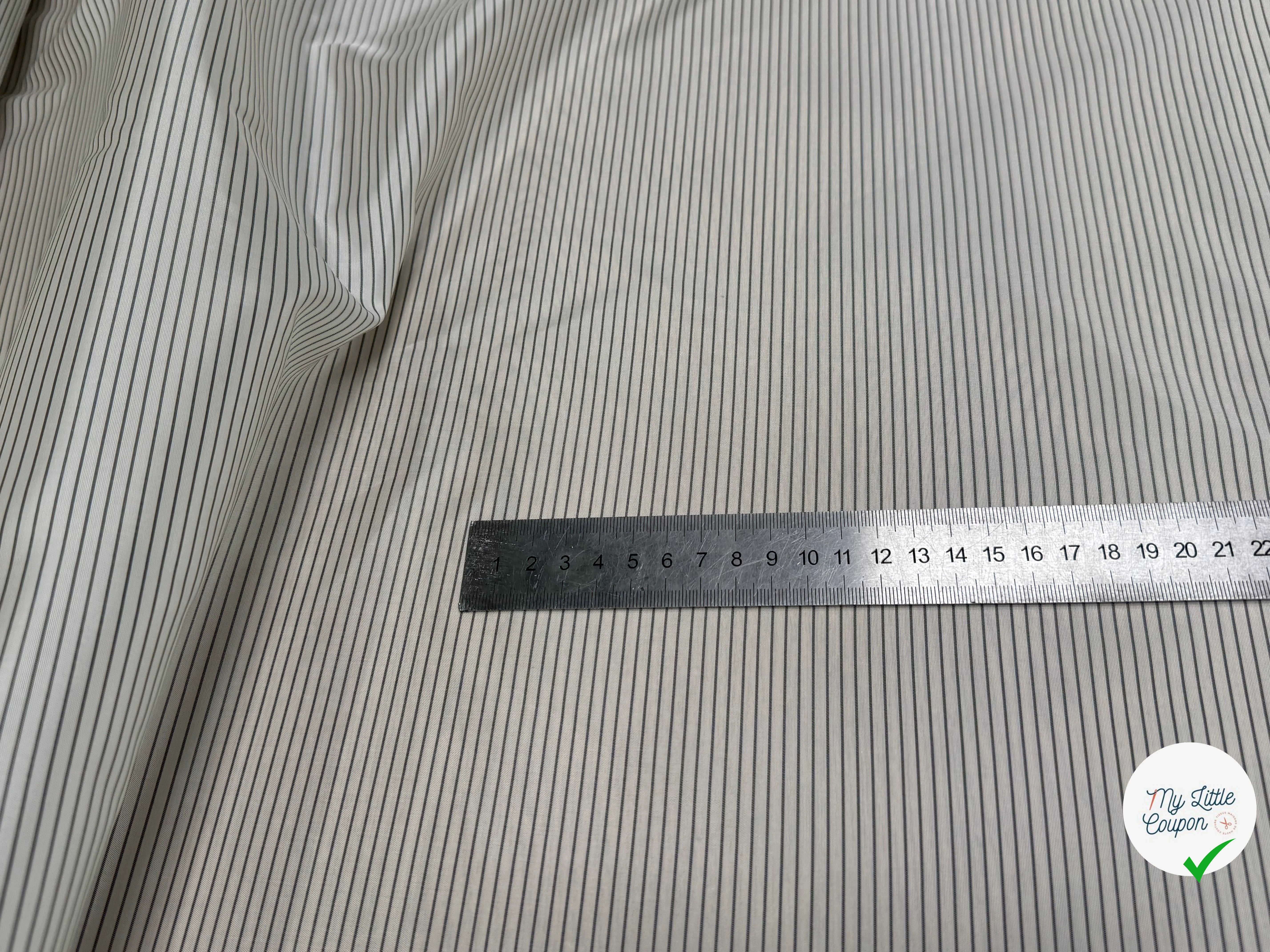 DOUBLURE VISCOSE FINES RAYURES 80% VISCOSE ÉCRU - My Little Coupon