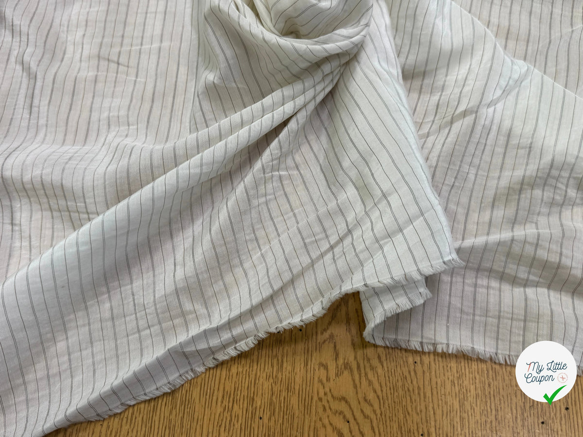 DOUBLURE VISCOSE LÉGÈREMENT SATINÉE ÉCRUE À RAYURES GRISES 100% VISCOSE - My Little Coupon
