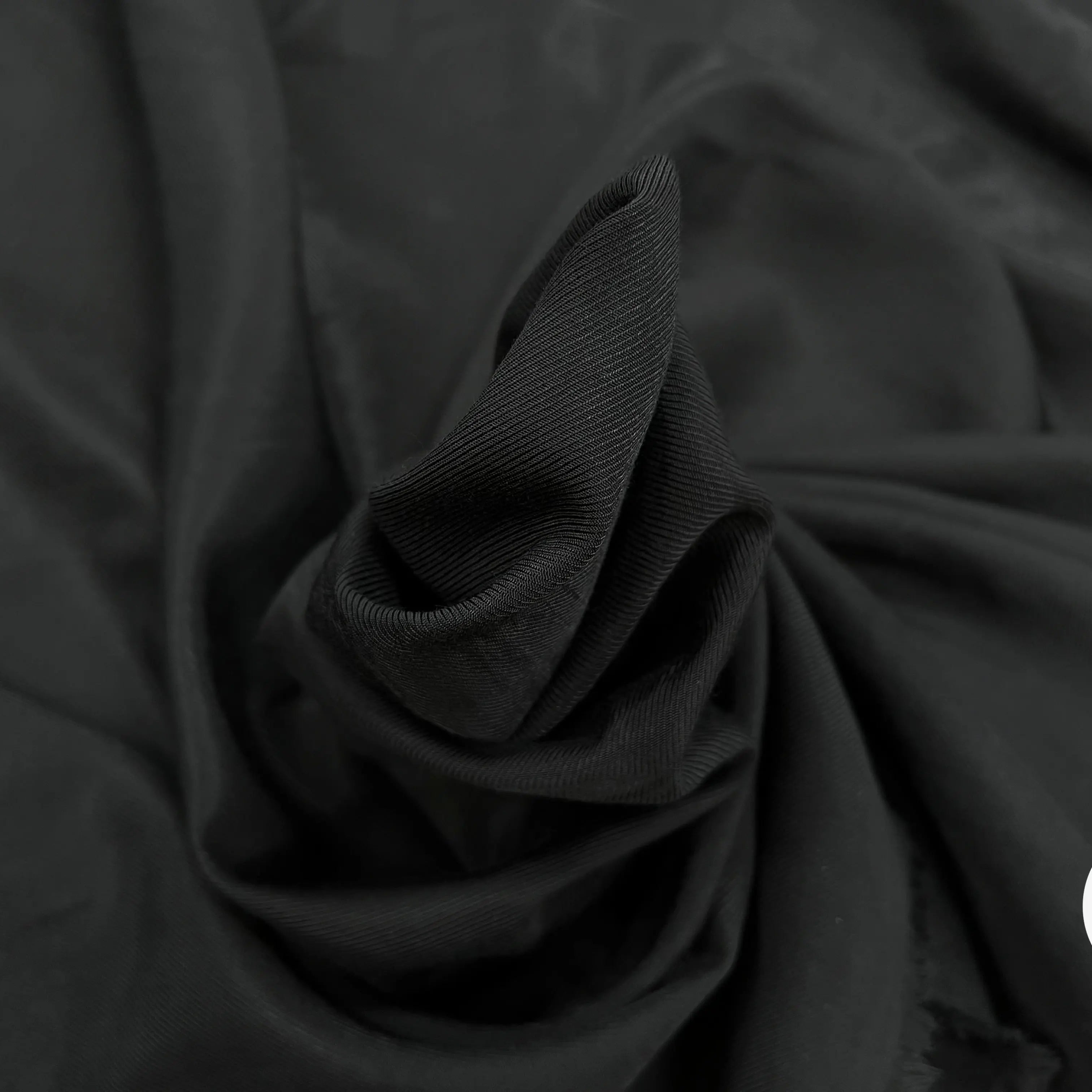 DOUBLURE VISCOSE SERGÉE UNI NOIR FINE RAYURE LISSE - My Little Coupon