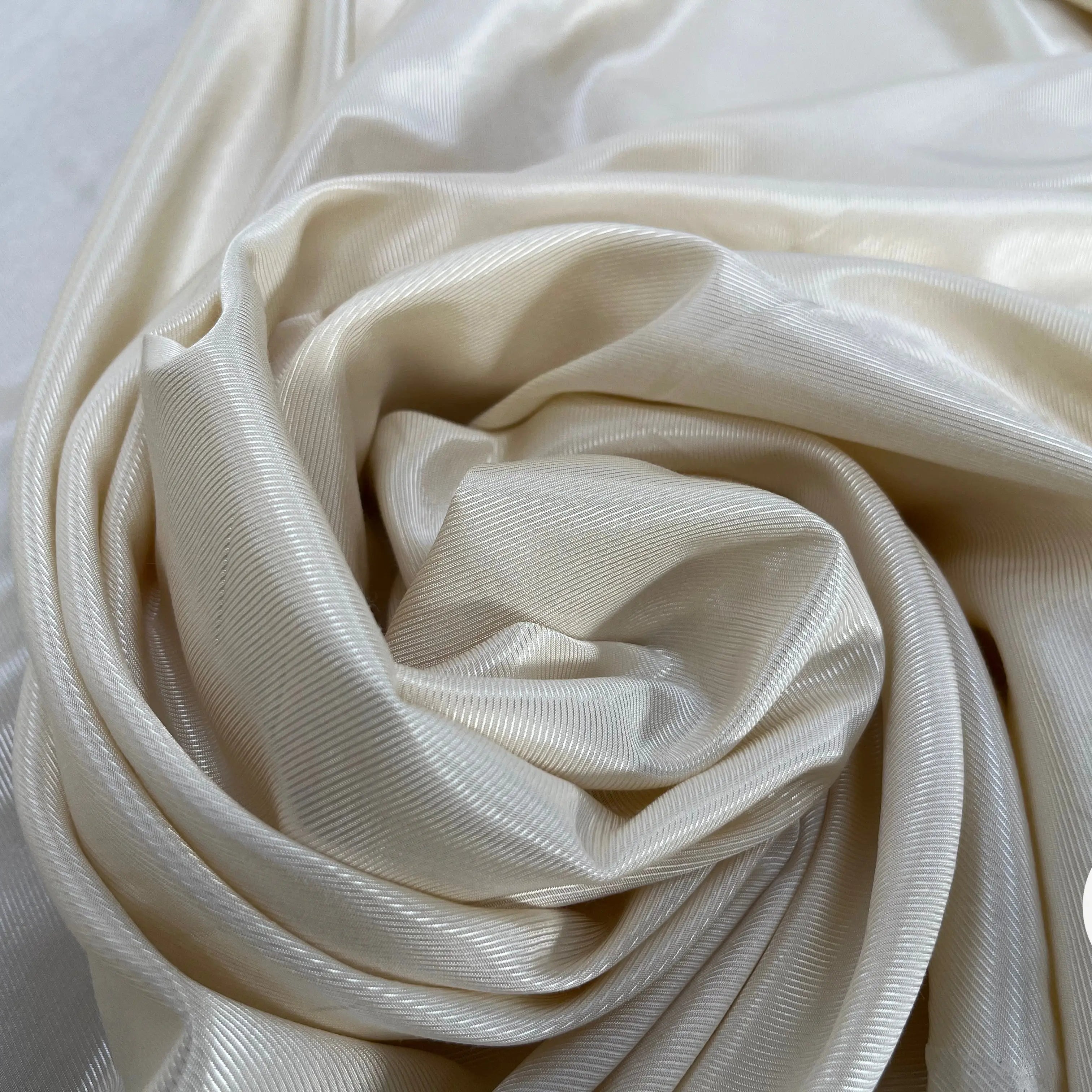 DOUBLURE VISCOSE UNI BEIGE SERGÉE LISSE - My Little Coupon