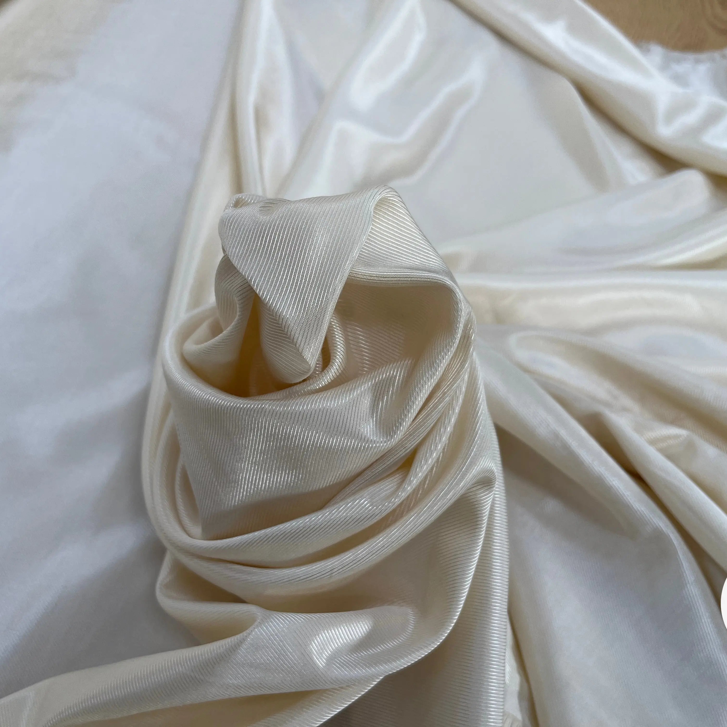 DOUBLURE VISCOSE UNI BEIGE SERGÉE LISSE - My Little Coupon