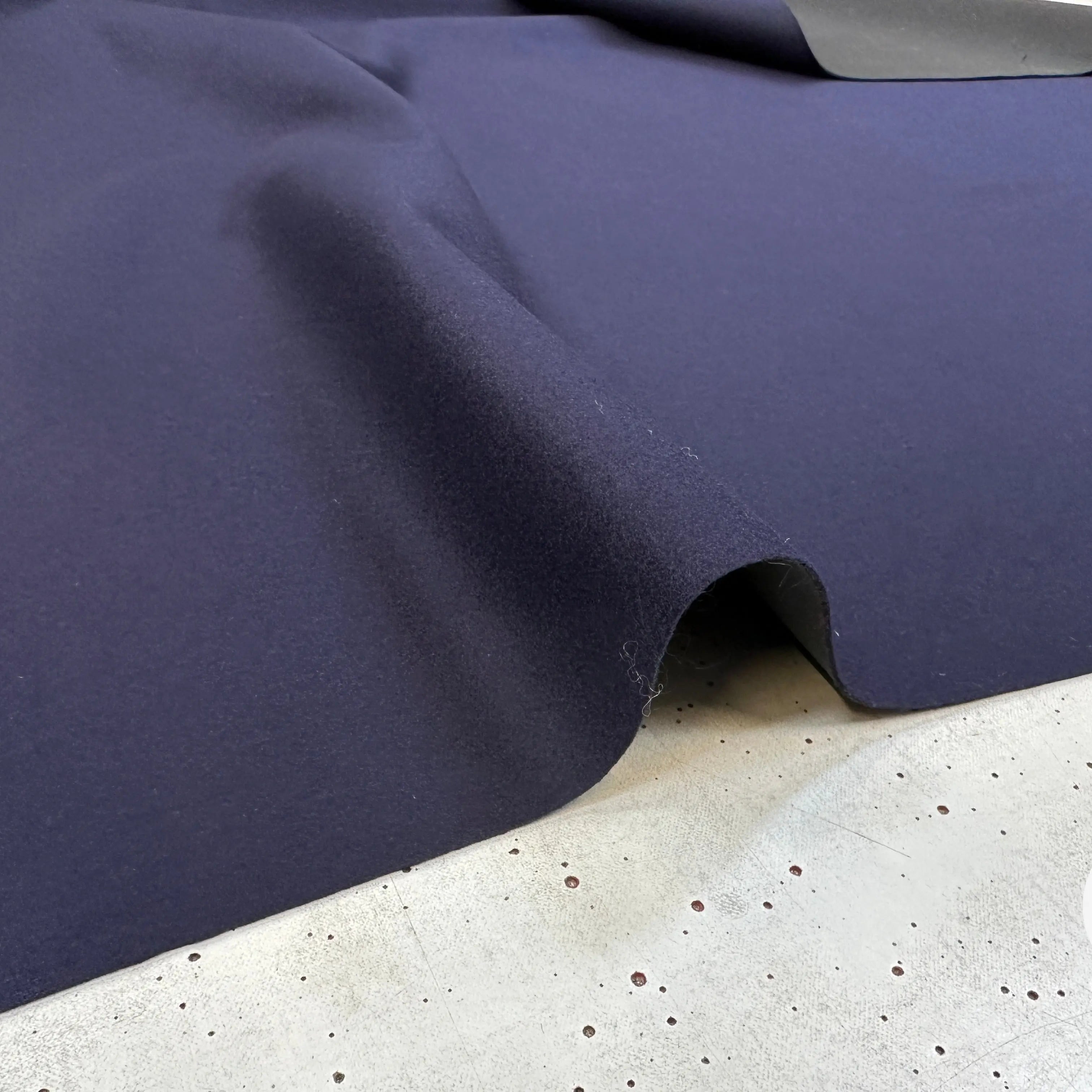 DRAP DE LAINE FIN CONTRECOLLÉ JERSEY NOIR TECHNIQUE MLC INTERN