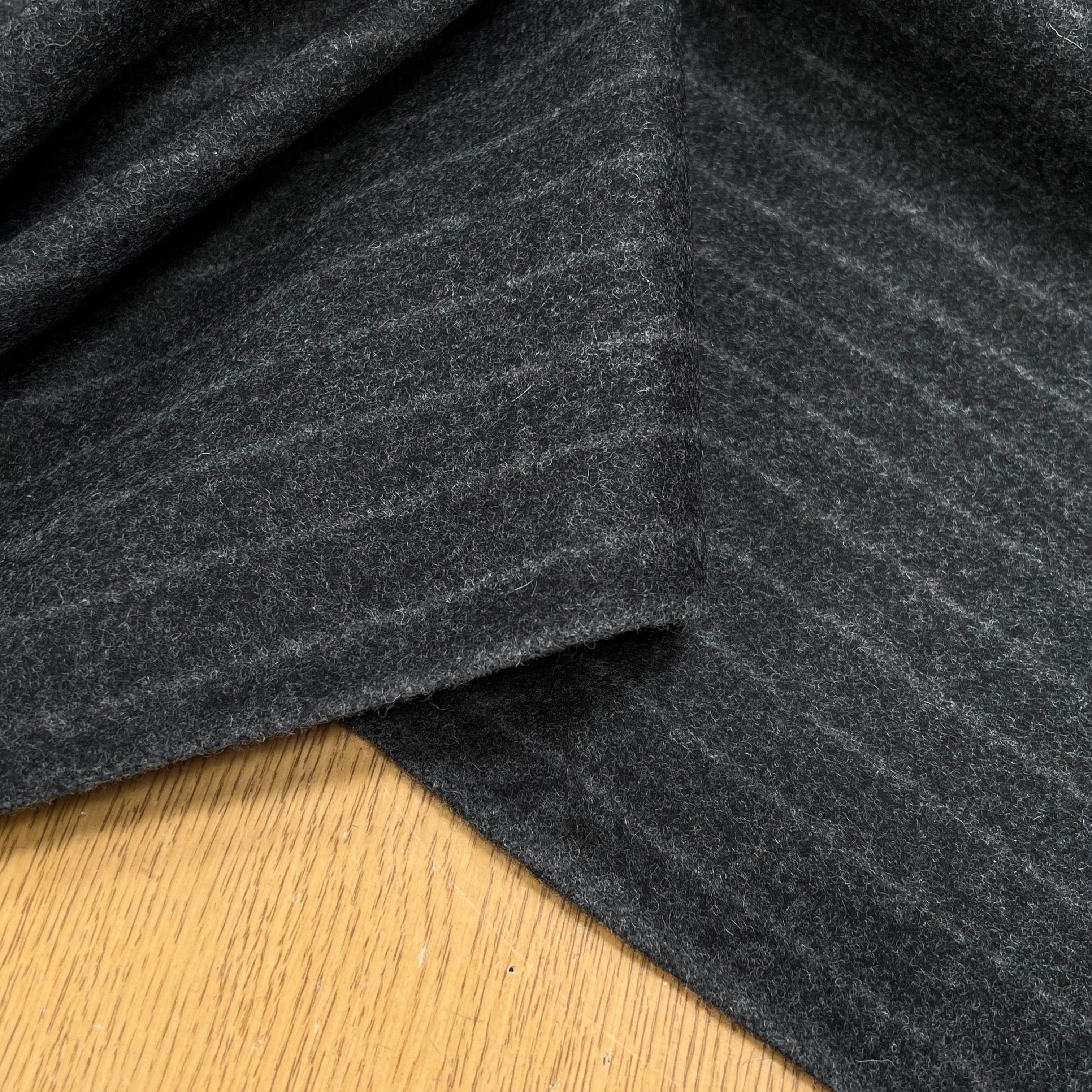 DRAP DE LAINE LOURD GROSSES RAYURES GRIS 80% LAINE VIERGE - My Little Coupon