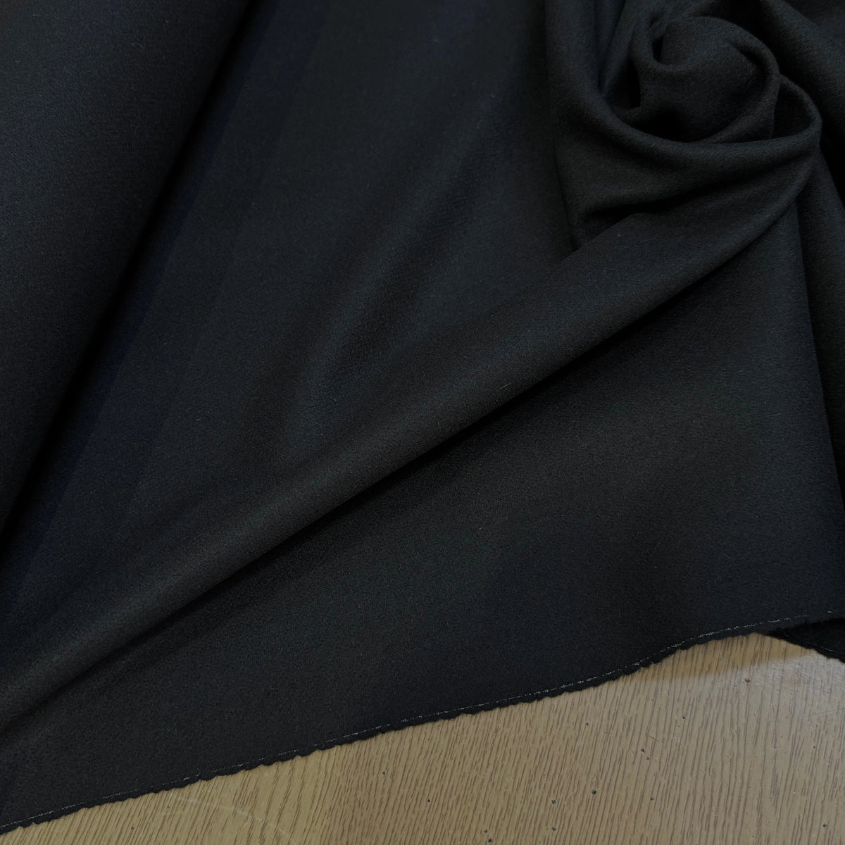 DRAP DE LAINE NOIR PROFOND NOBLE 85% LAINE - My Little Coupon